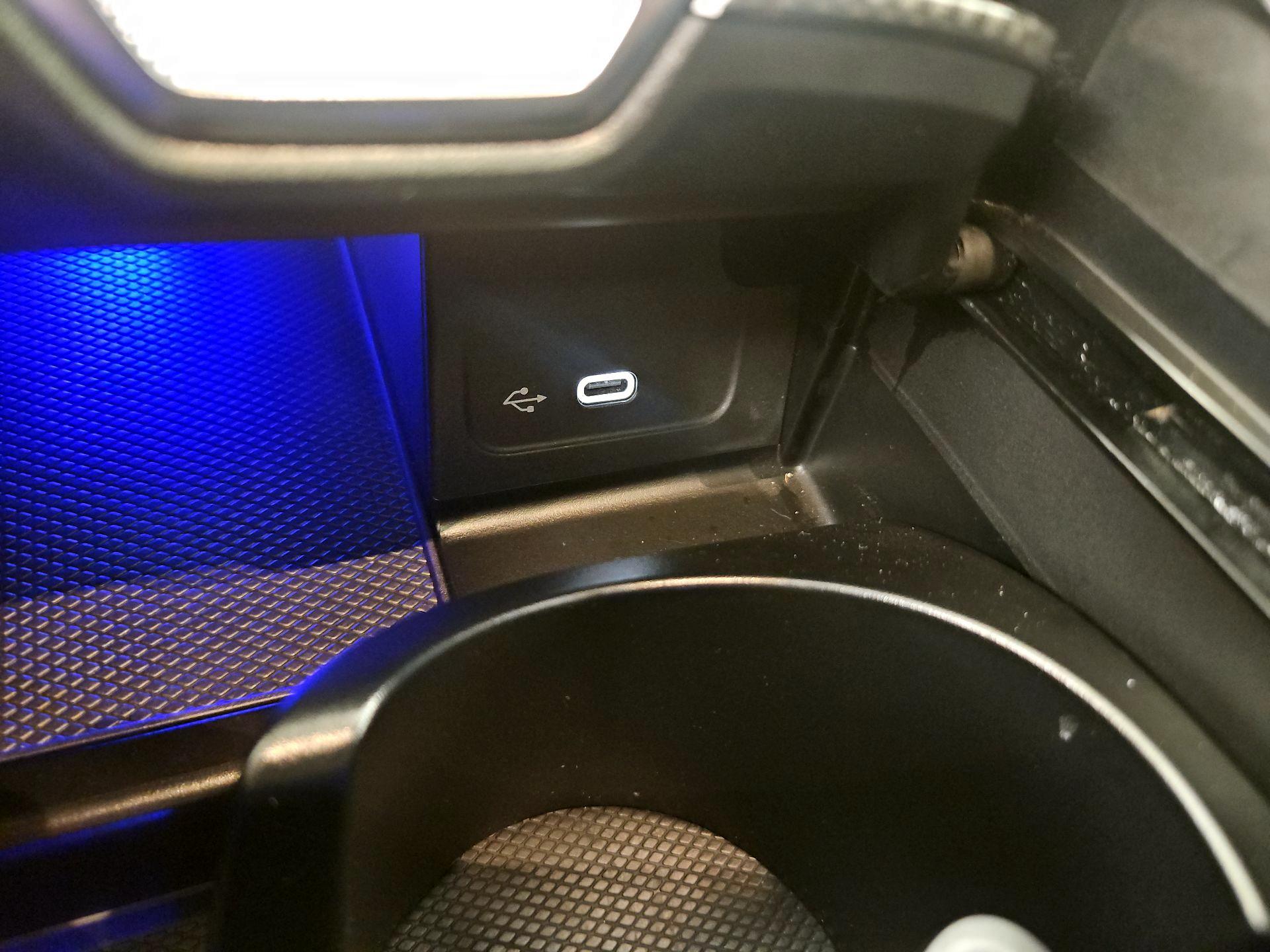 Thumbnail: 2023 Mercedes-Benz C-Class - 18