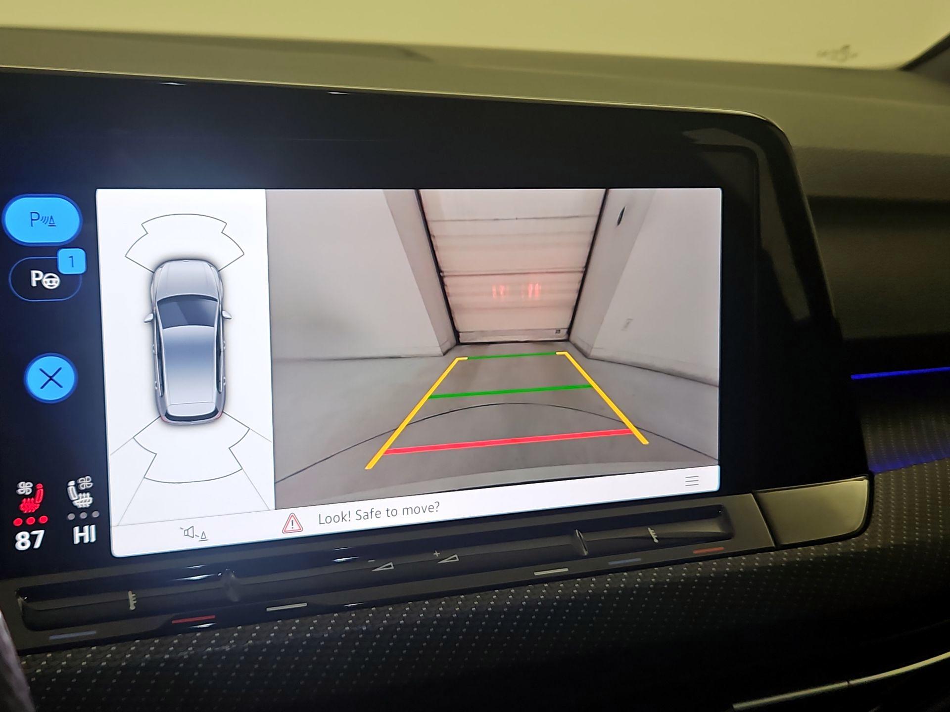 Thumbnail: 2022 Volkswagen Golf - 15