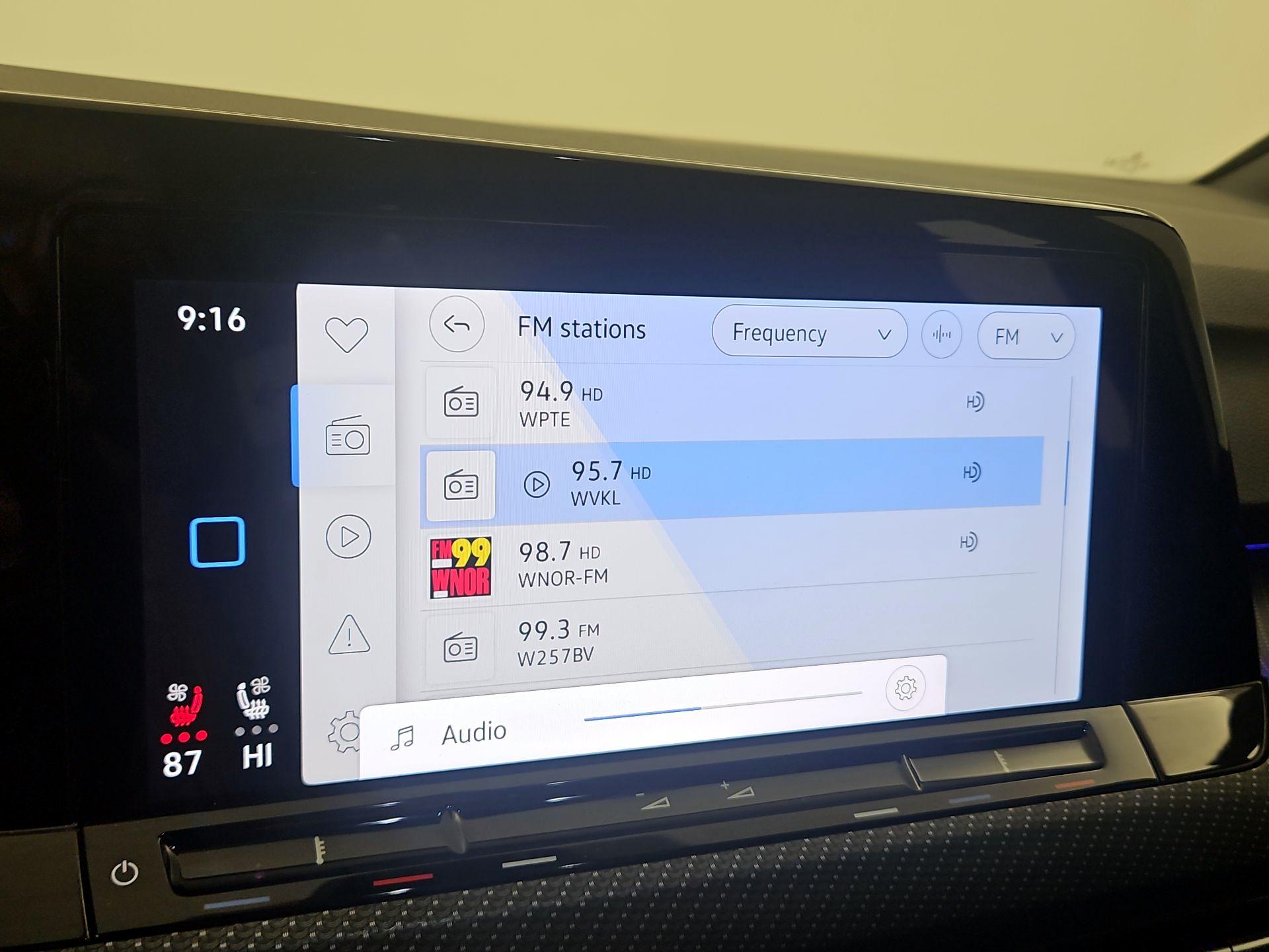 Thumbnail: 2022 Volkswagen Golf - 16