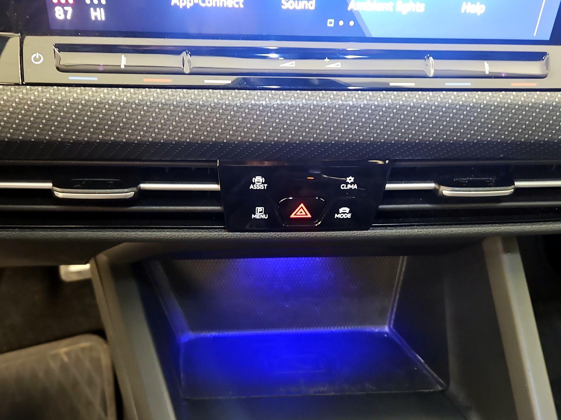 Thumbnail: 2022 Volkswagen Golf - 17