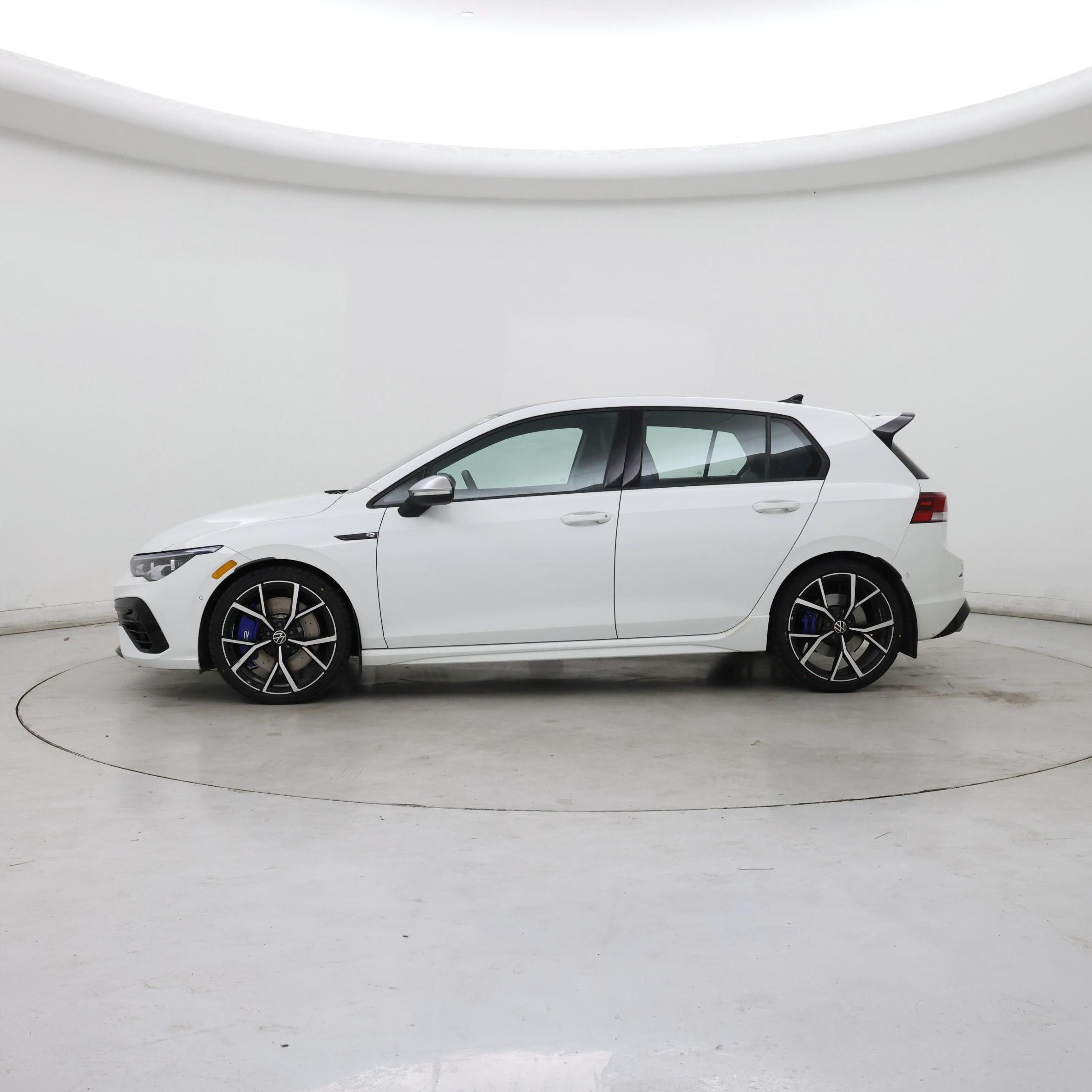 Thumbnail: 2022 Volkswagen Golf - 3