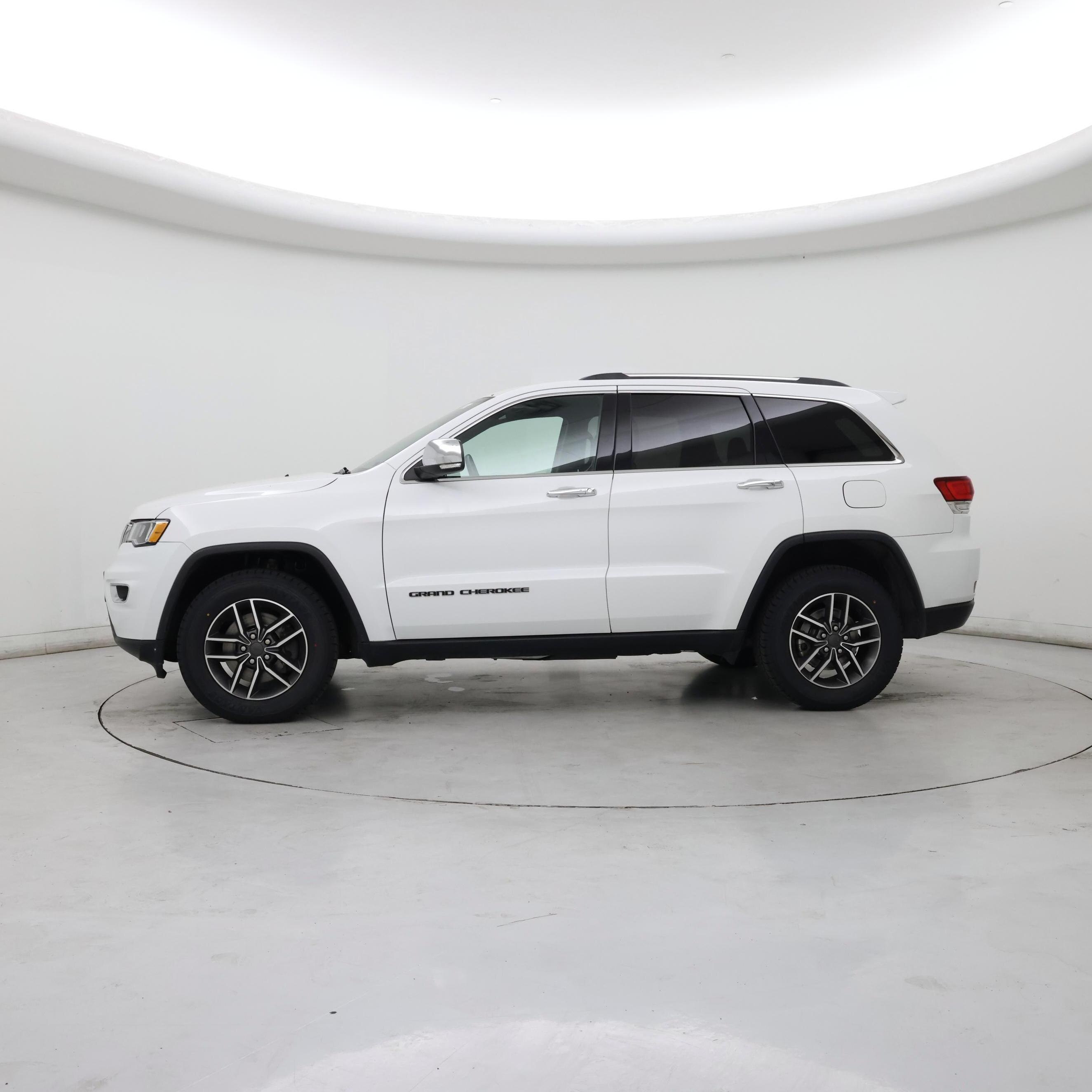 Thumbnail: 2021 Jeep Grand Cherokee - 3