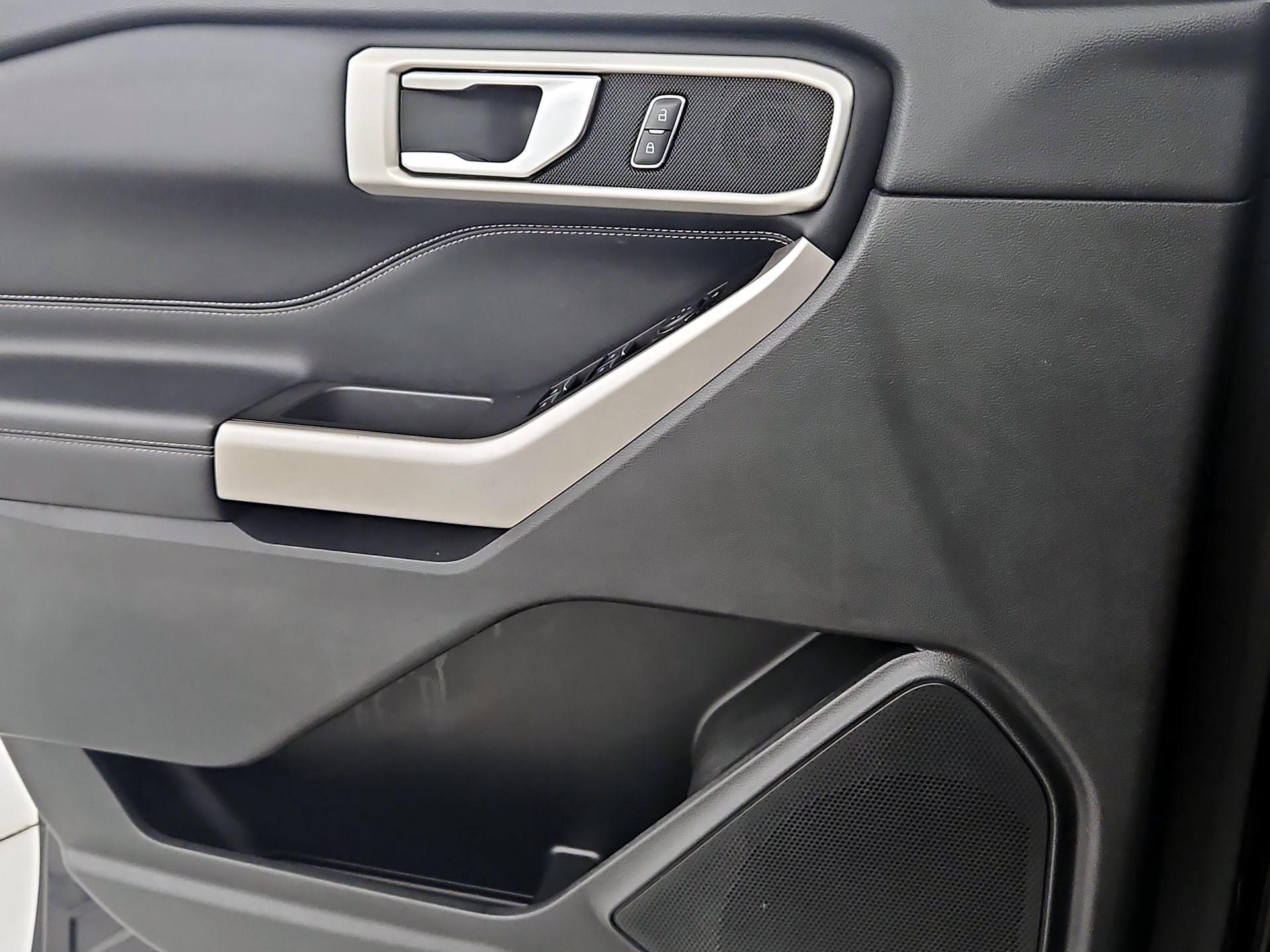 Thumbnail: 2022 Ford Explorer - 12