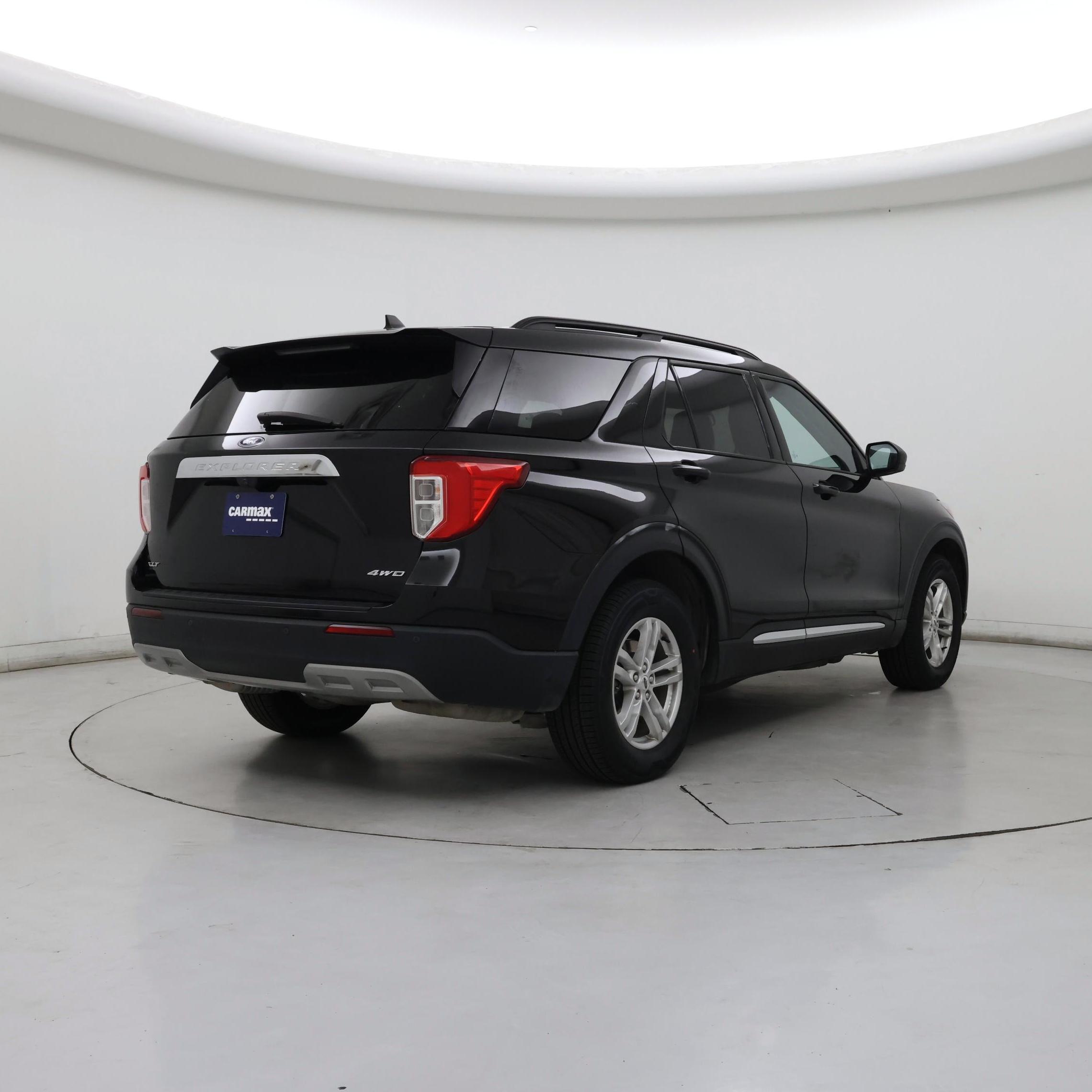 Thumbnail: 2022 Ford Explorer - 8