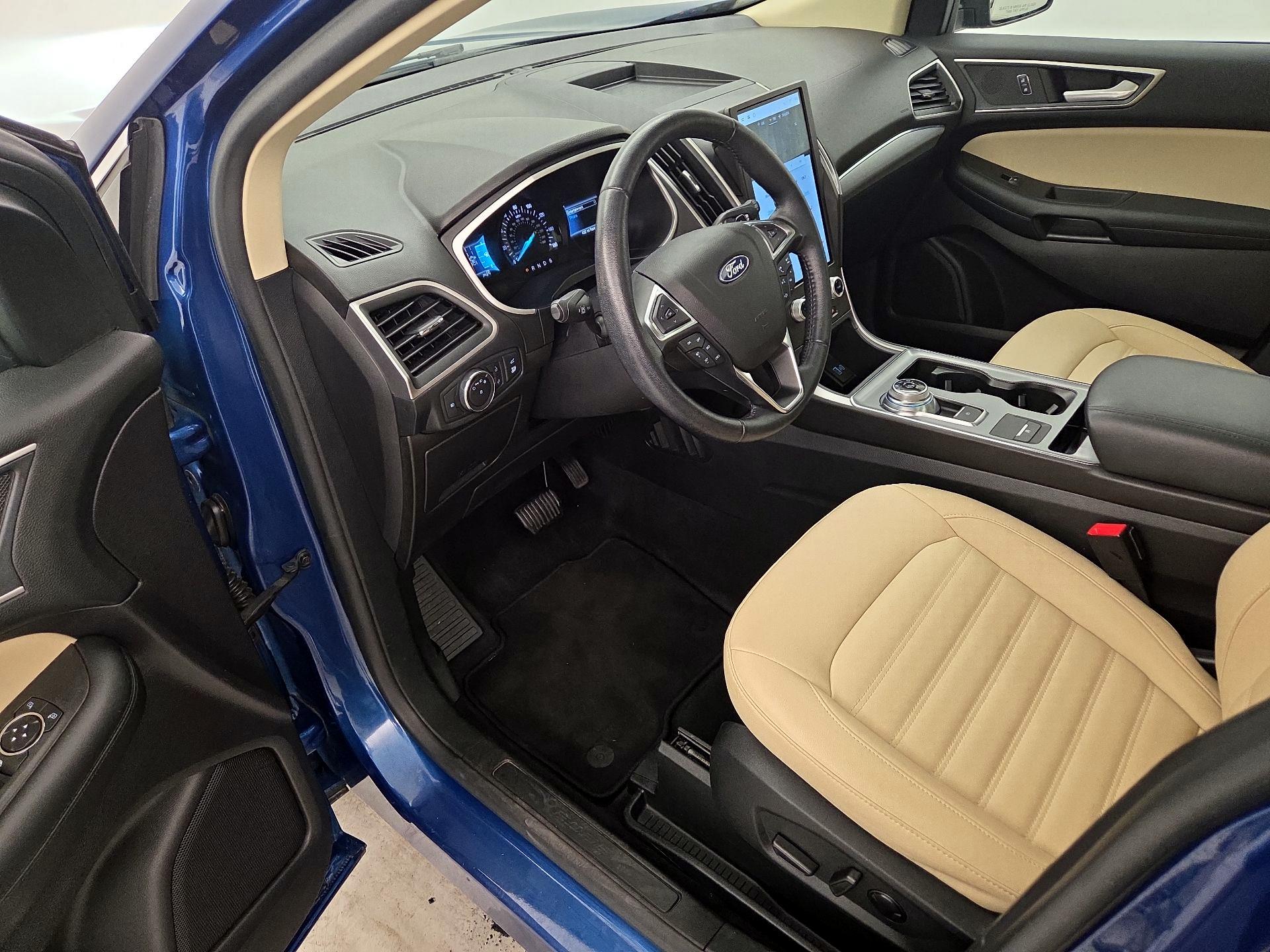 Thumbnail: 2021 Ford Edge - 11