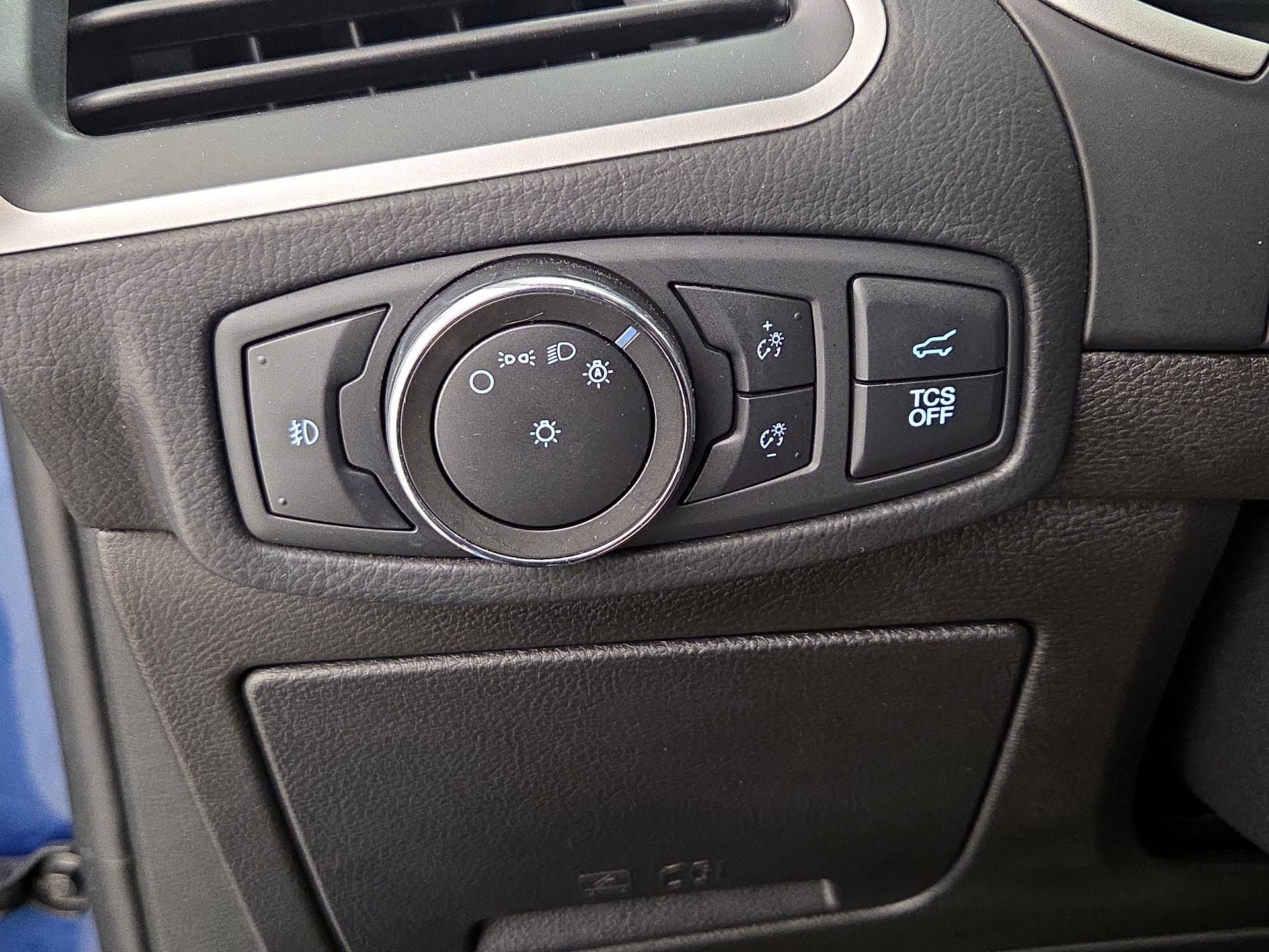 Thumbnail: 2021 Ford Edge - 13