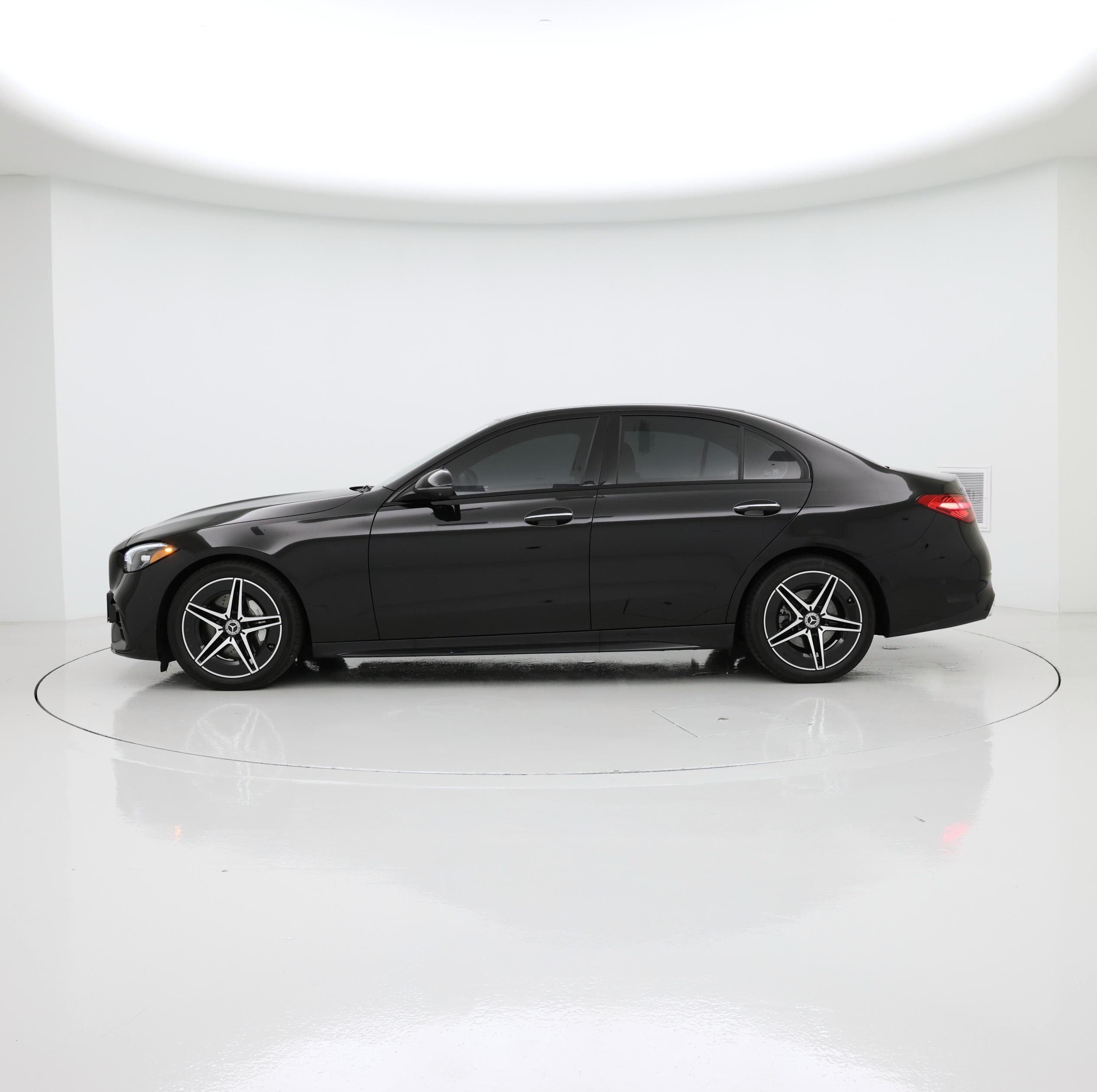 Thumbnail: 2024 Mercedes-Benz C-Class - 3