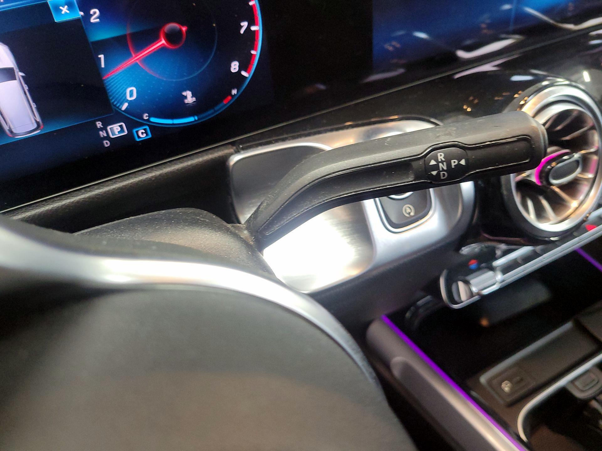 Thumbnail: 2022 Mercedes-Benz GLB - 17