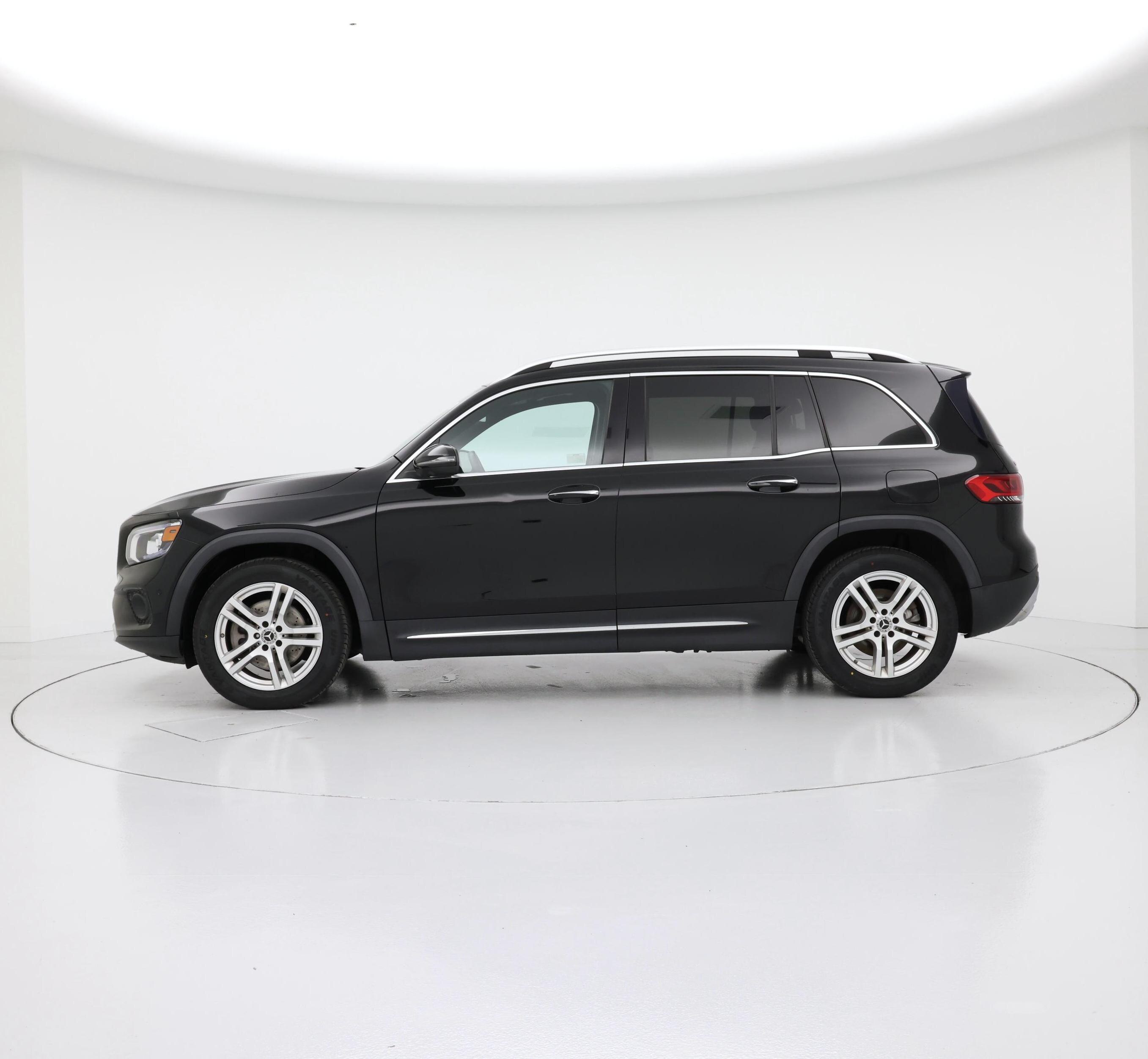 Thumbnail: 2021 Mercedes-Benz GLB - 3