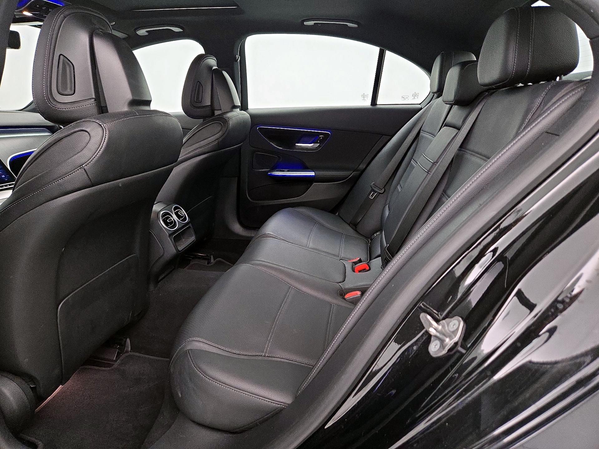 Thumbnail: 2022 Mercedes-Benz C-Class - 20