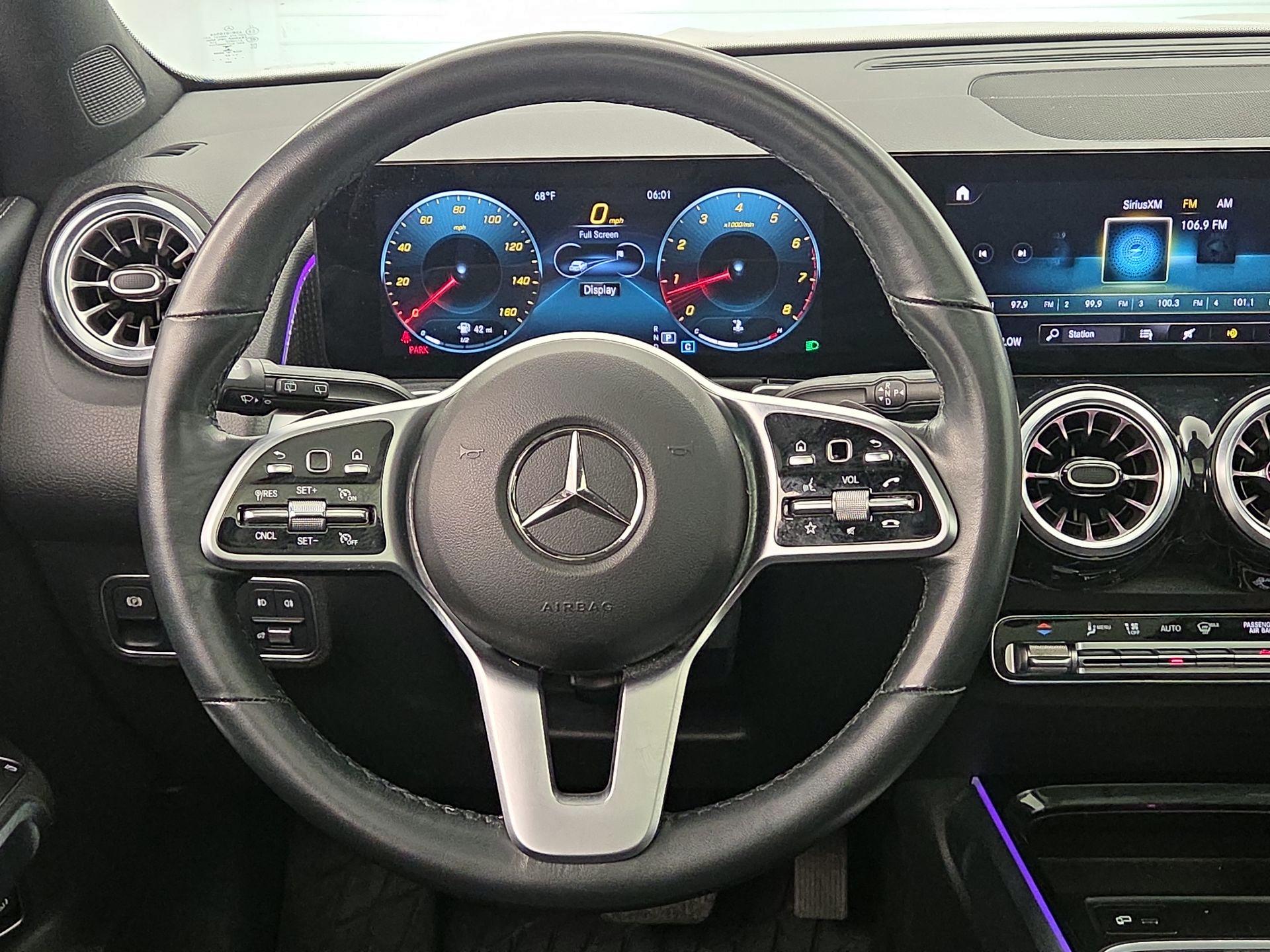 Thumbnail: 2022 Mercedes-Benz GLB - 10