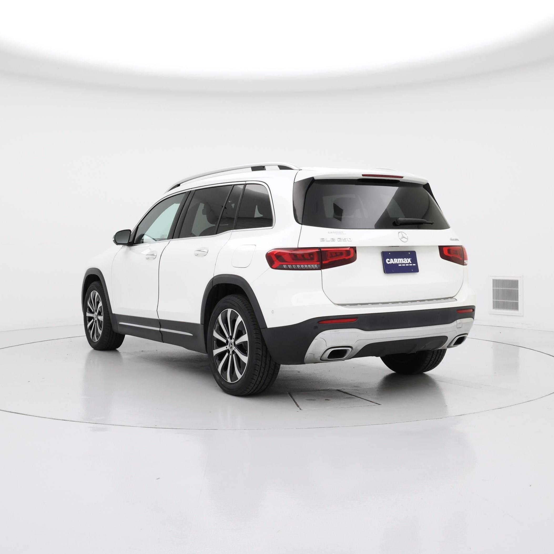 Thumbnail: 2022 Mercedes-Benz GLB - 2