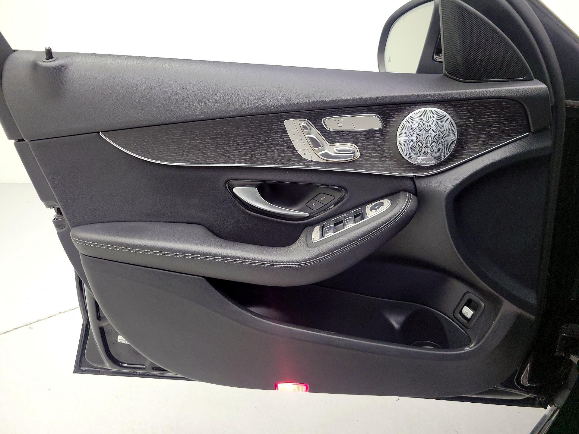 Thumbnail: 2021 Mercedes-Benz C-Class - 12