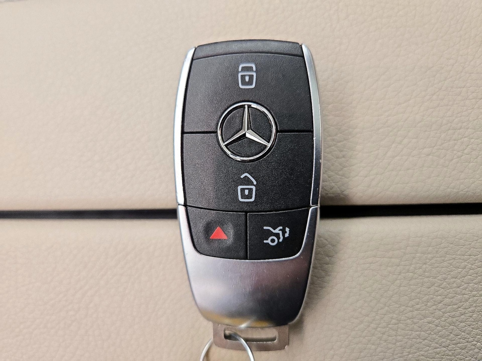 2022 Mercedes-Benz GLB Base - Photo 25