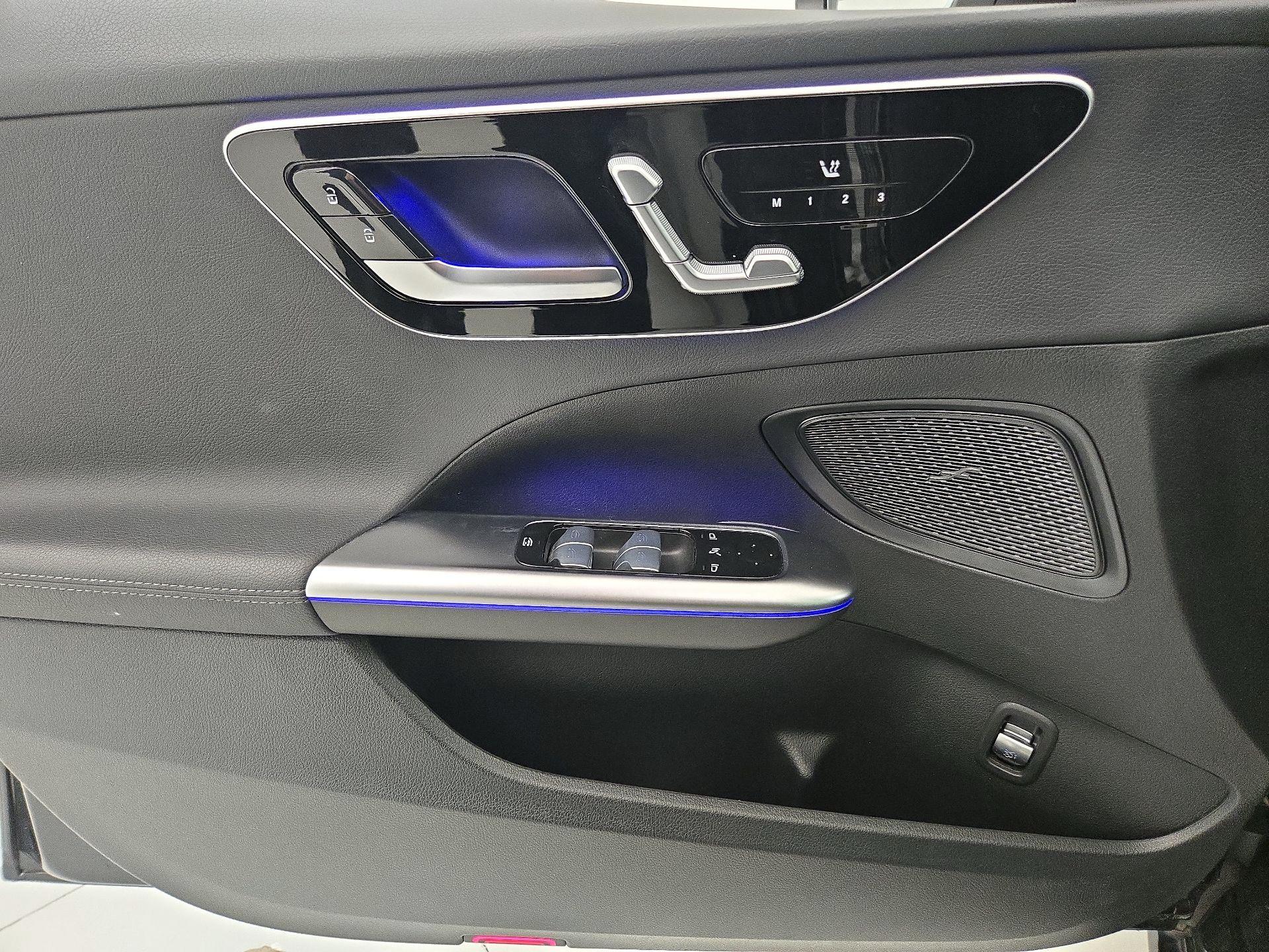 Thumbnail: 2022 Mercedes-Benz C-Class - 12