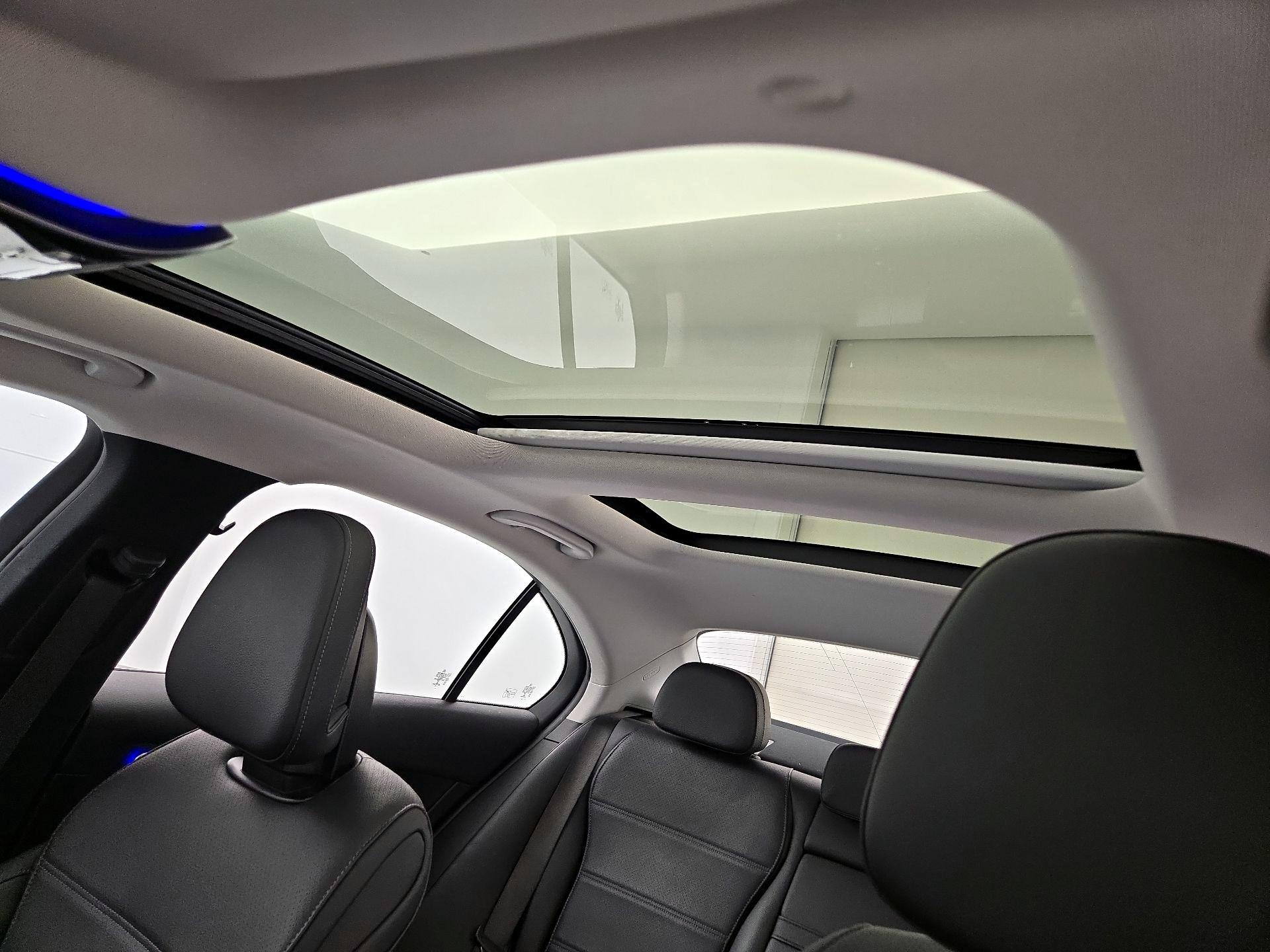 Thumbnail: 2022 Mercedes-Benz C-Class - 19