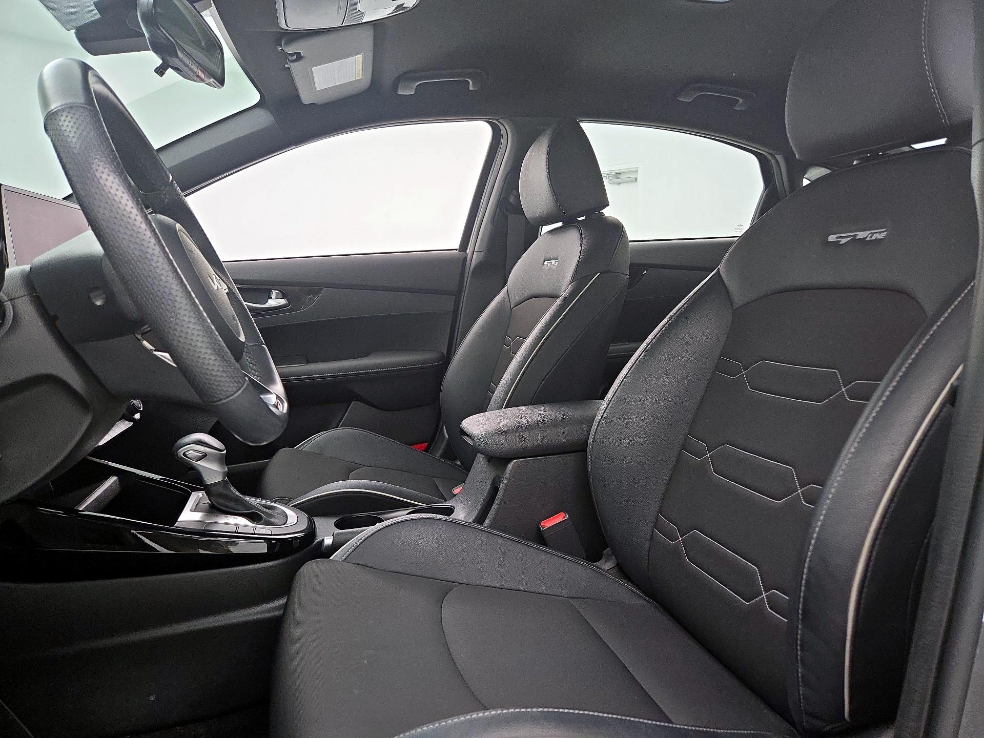 Thumbnail: 2023 Kia Forte - 11