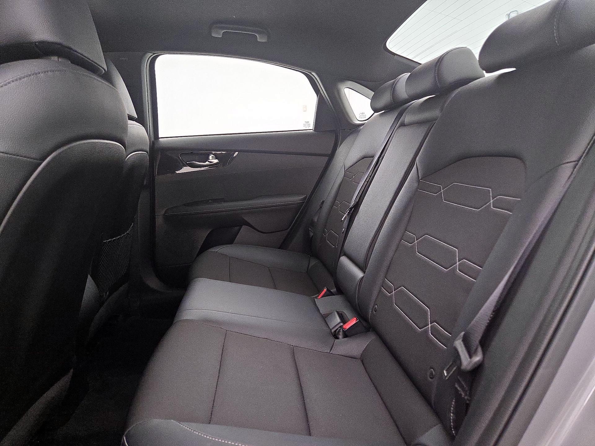 Thumbnail: 2023 Kia Forte - 20