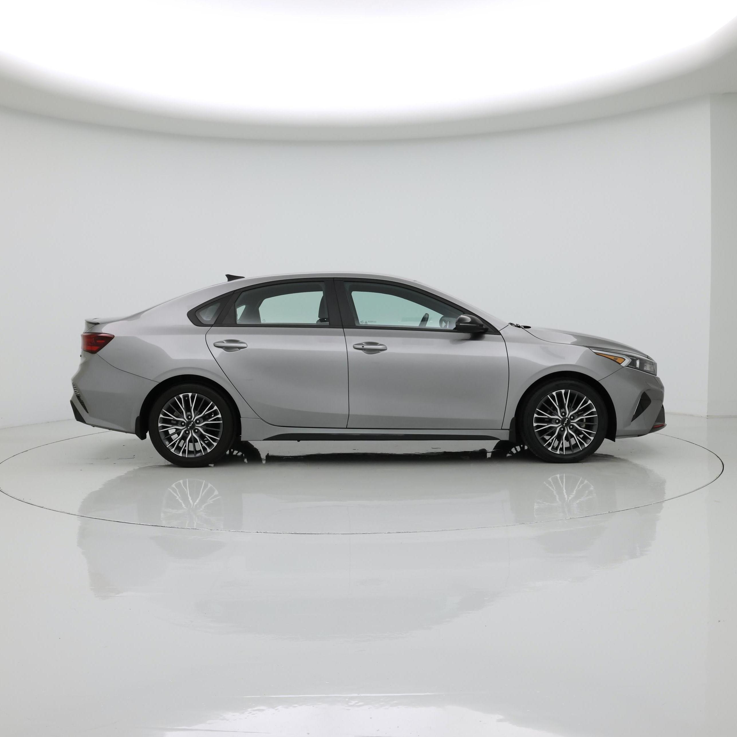 Thumbnail: 2023 Kia Forte - 7