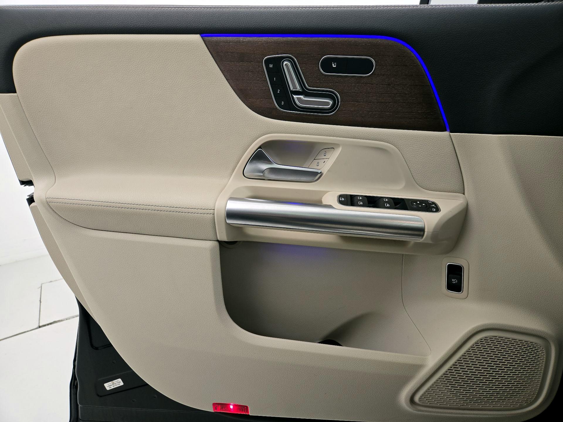 Thumbnail: 2023 Mercedes-Benz GLA - 12