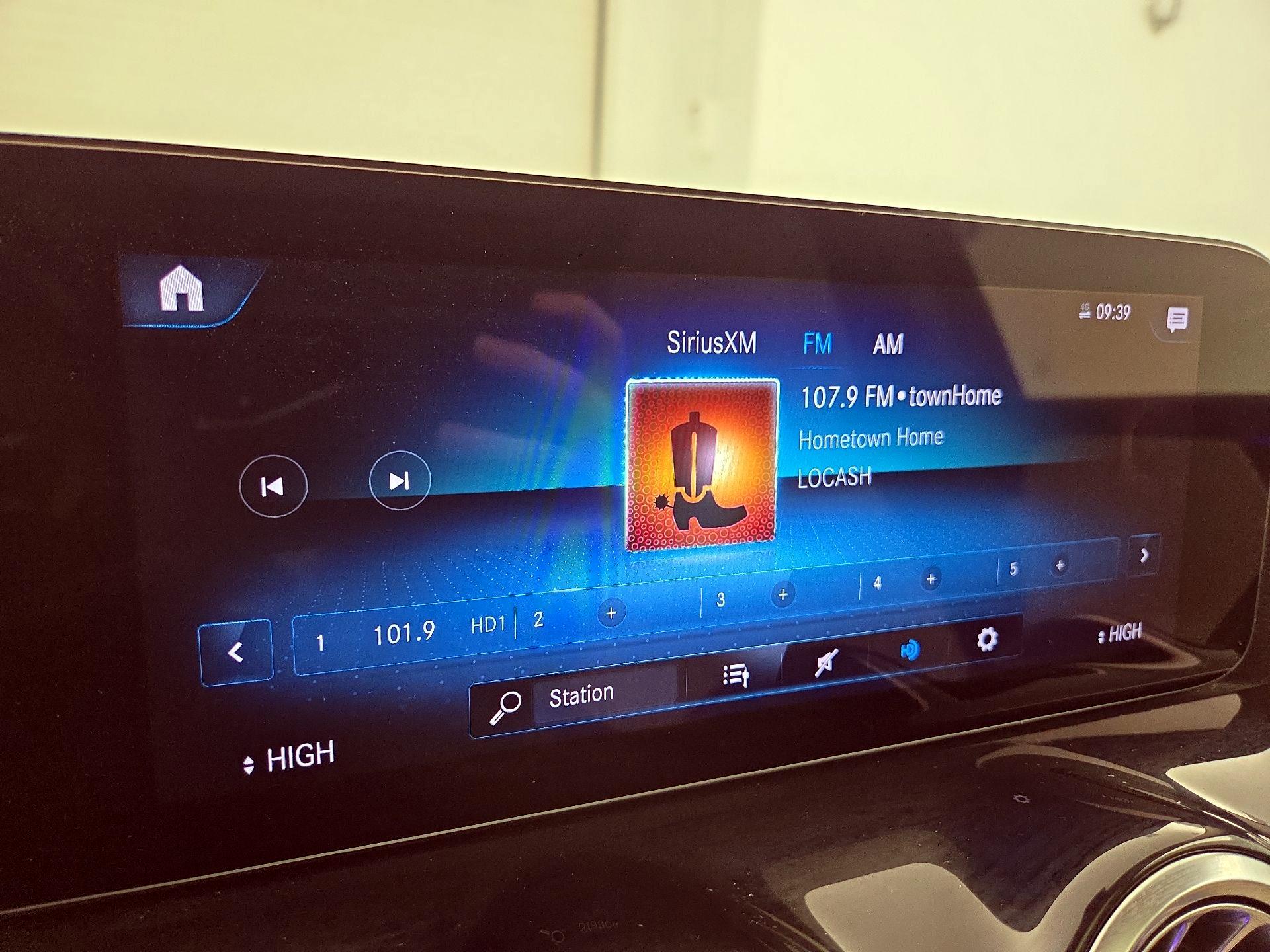 Thumbnail: 2023 Mercedes-Benz GLA - 15