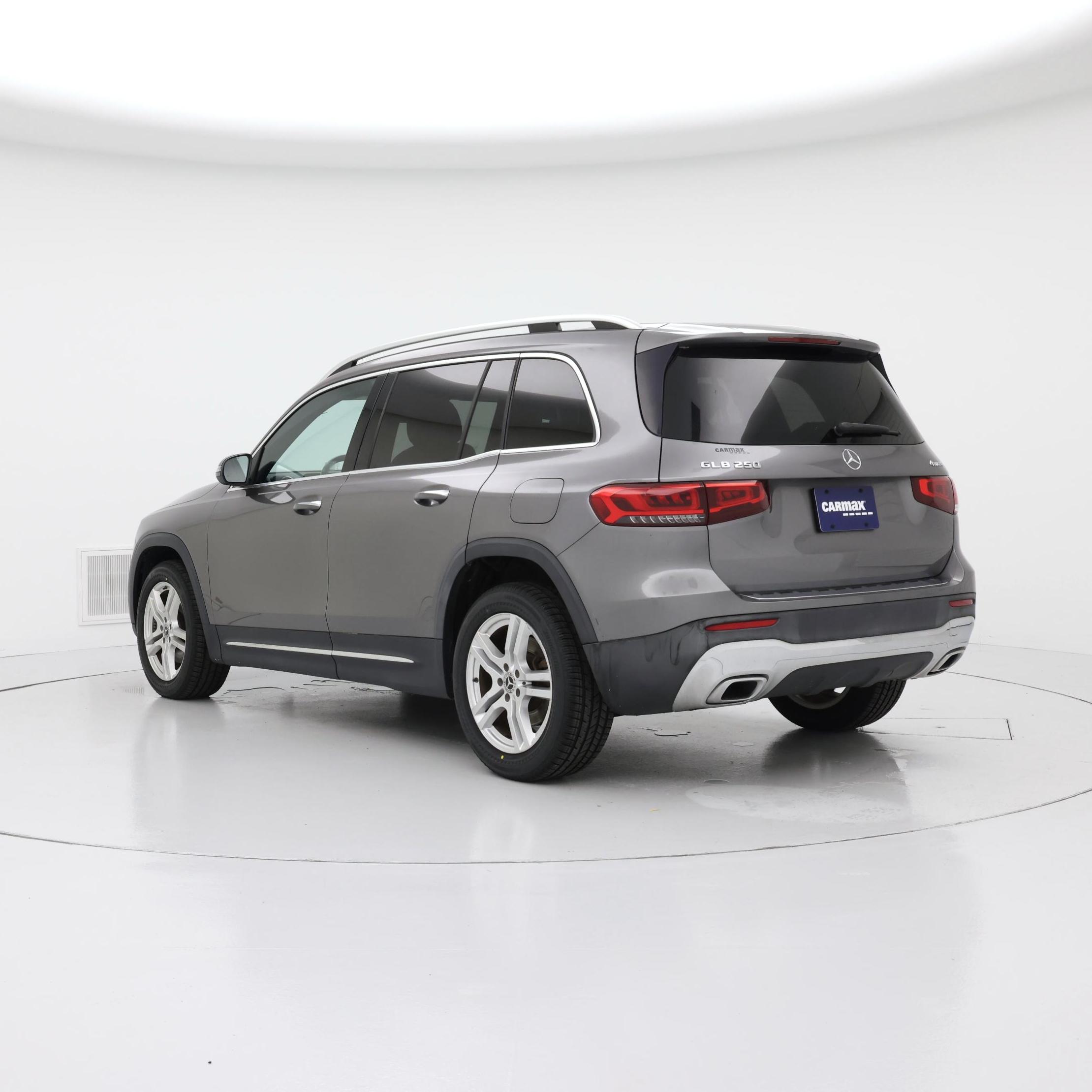 Thumbnail: 2021 Mercedes-Benz GLB - 2