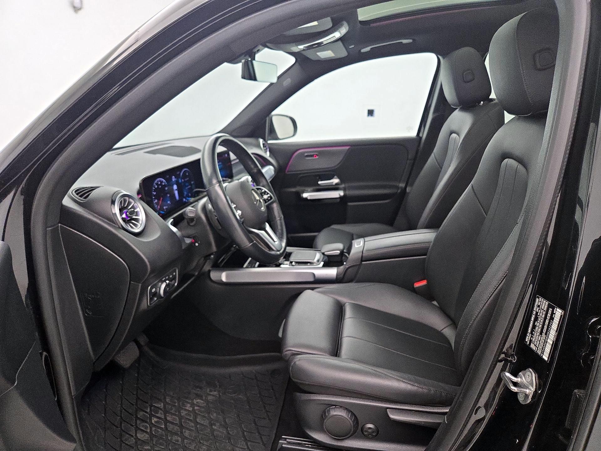 Thumbnail: 2022 Mercedes-Benz GLB - 11