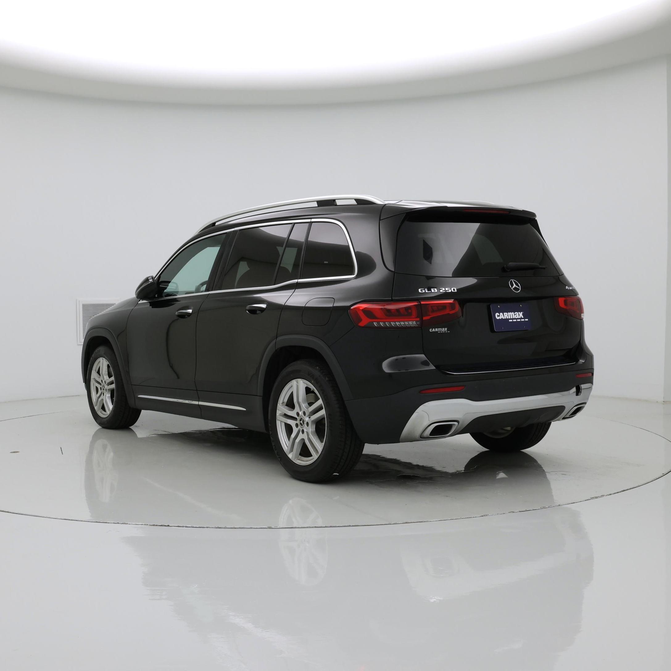 Thumbnail: 2022 Mercedes-Benz GLB - 2