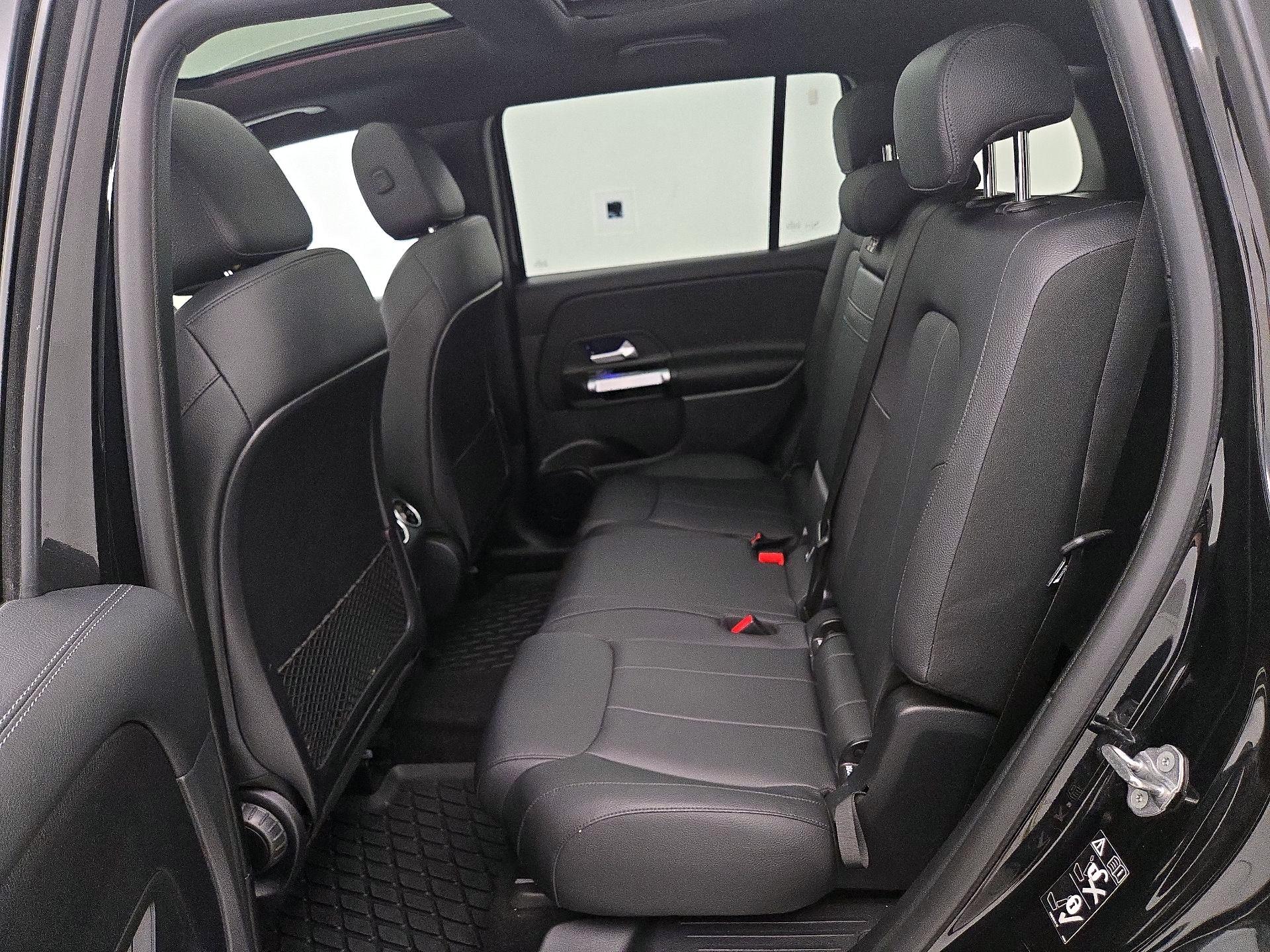 Thumbnail: 2022 Mercedes-Benz GLB - 20