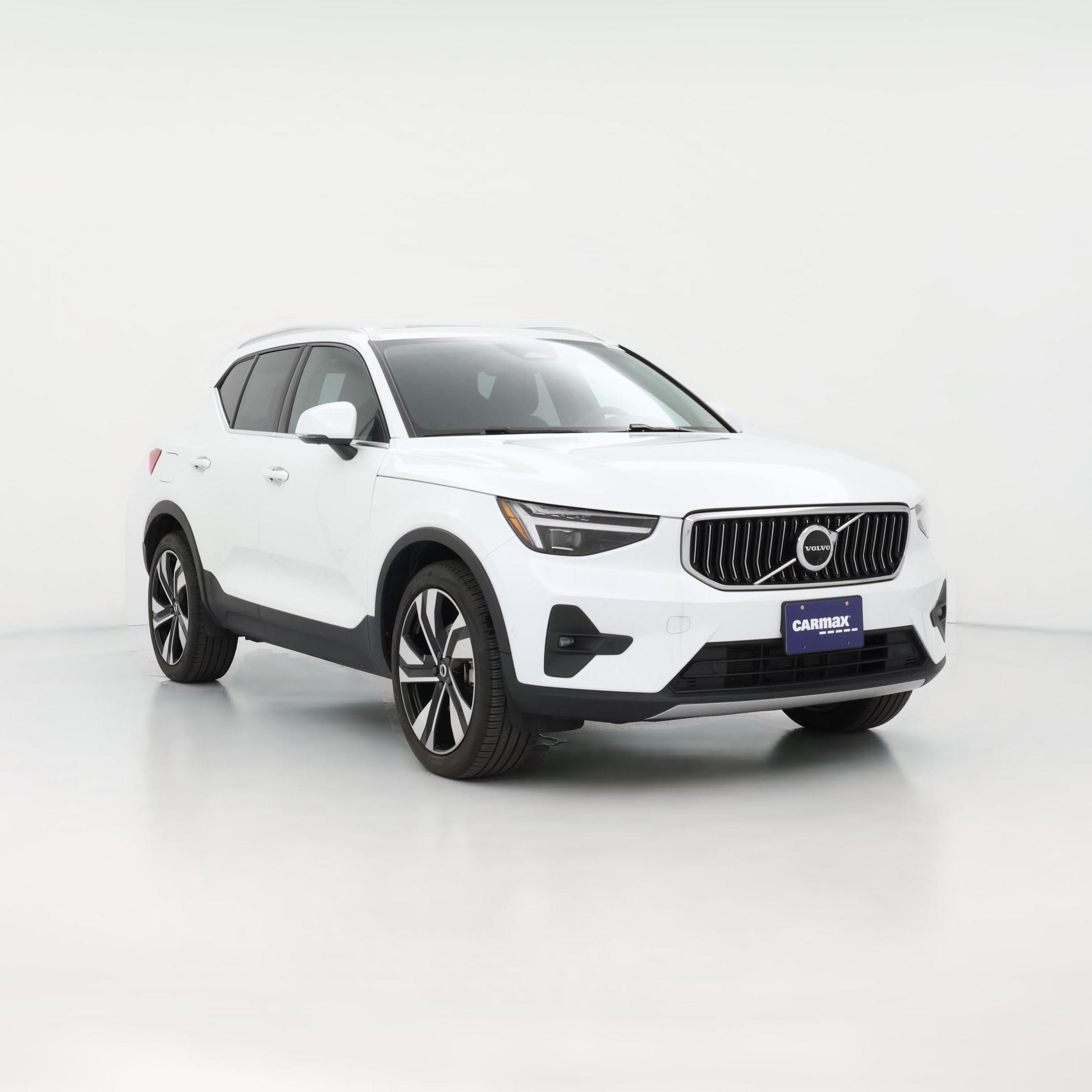 Thumbnail: 2023 Volvo XC40 - 1