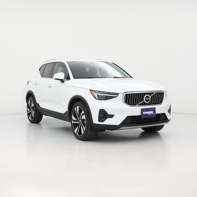 2023 Volvo XC40 B5 Ultimate Bright Theme