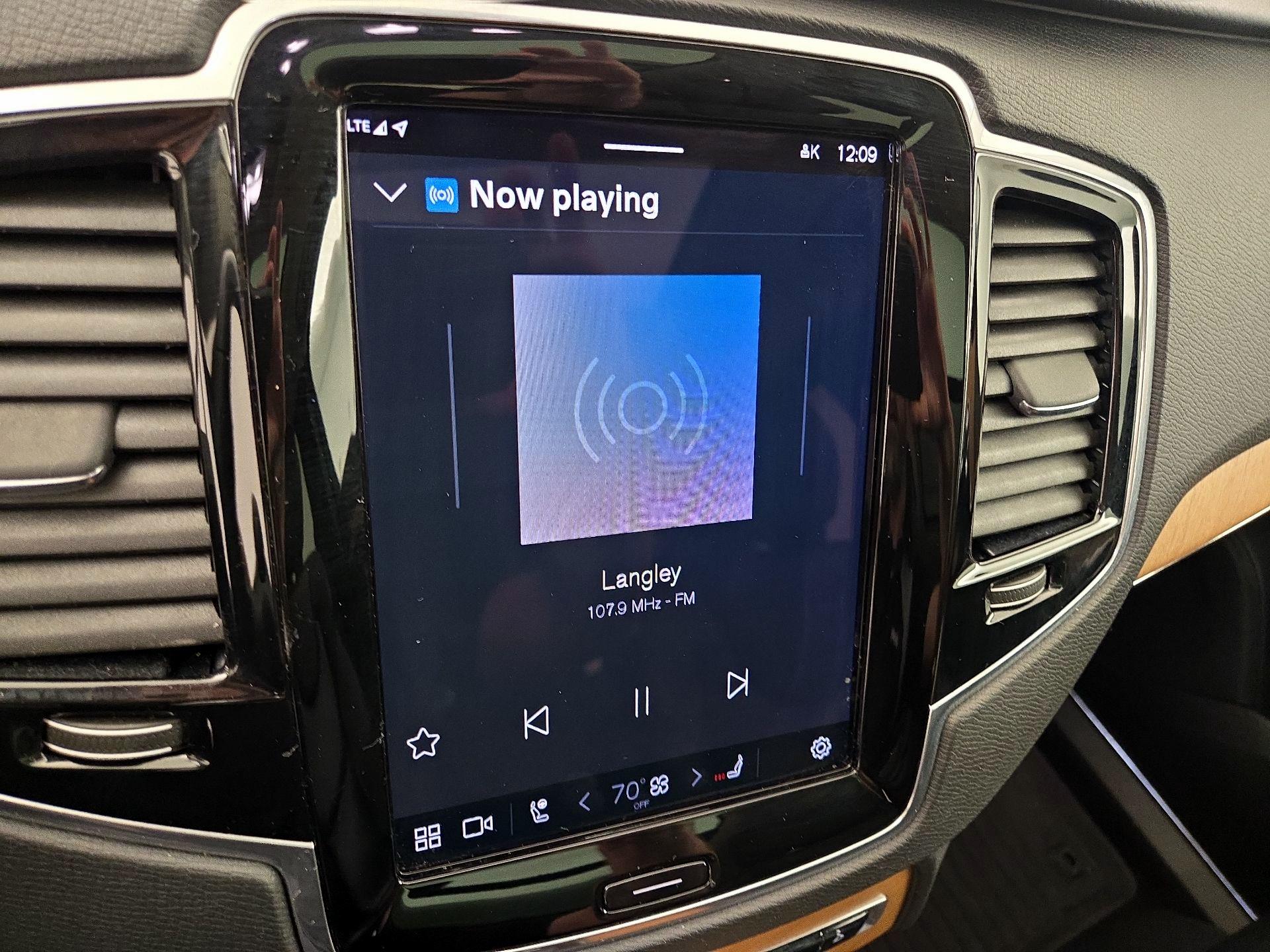 Thumbnail: 2023 Volvo XC90 - 15