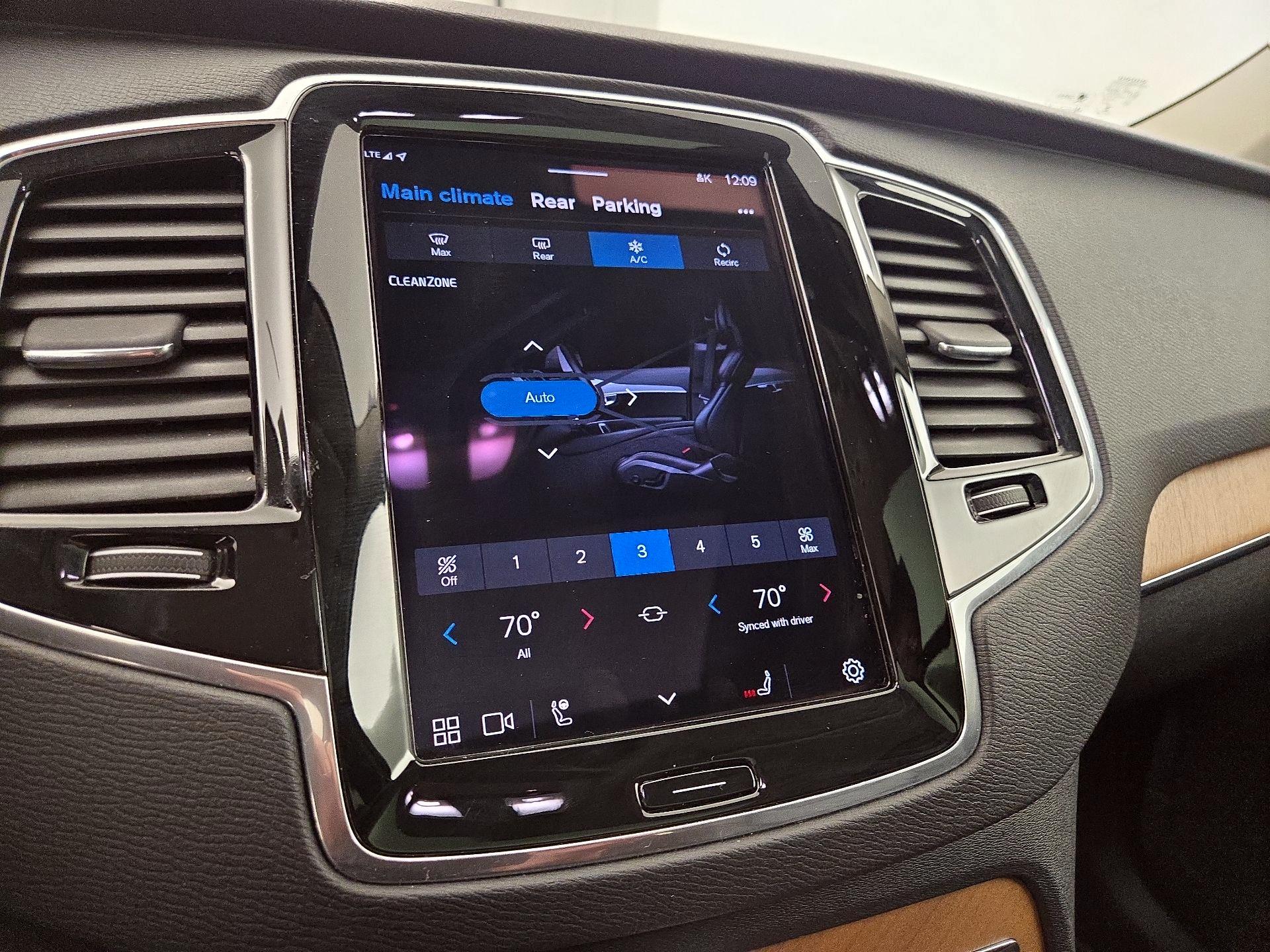 Thumbnail: 2023 Volvo XC90 - 16