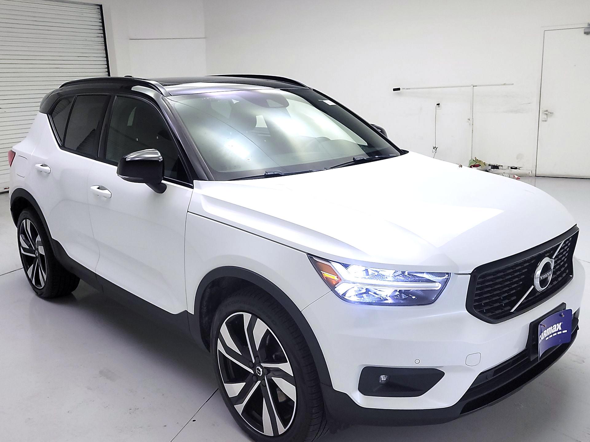 Thumbnail: 2021 Volvo XC40 - 1