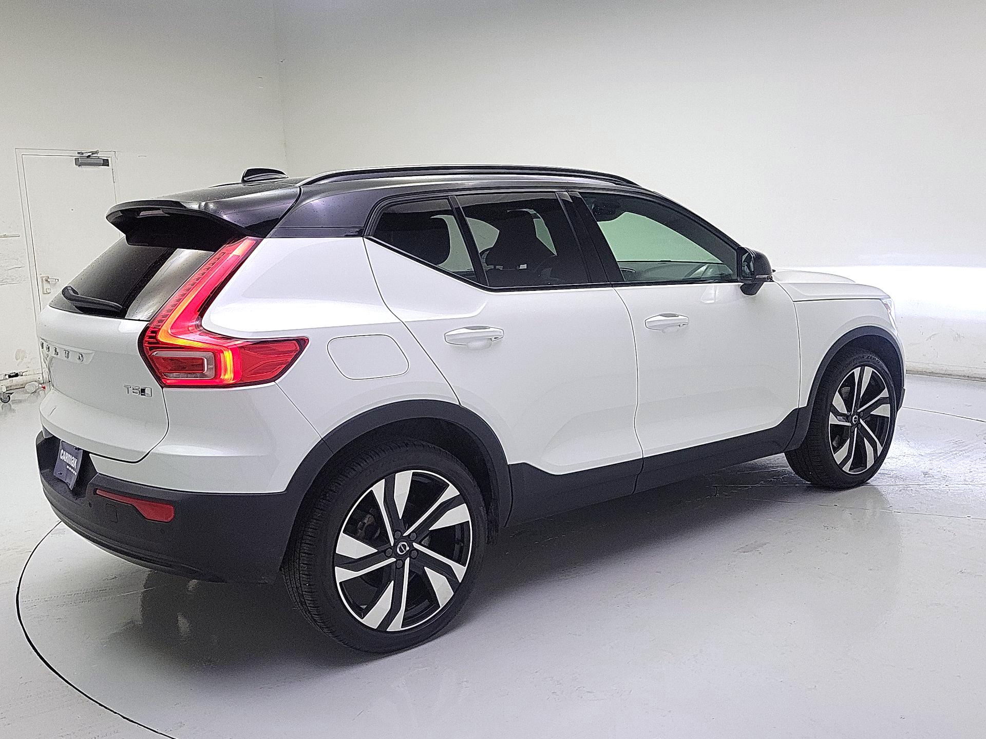 Thumbnail: 2021 Volvo XC40 - 5