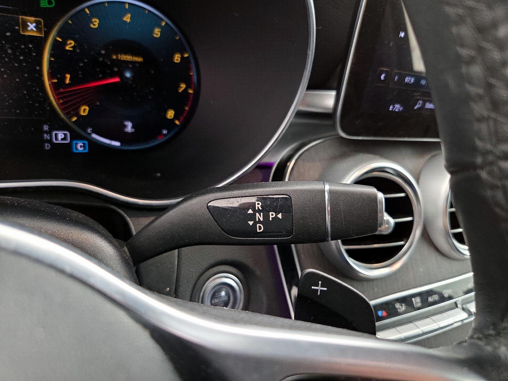 Thumbnail: 2022 Mercedes-Benz GLC - 17