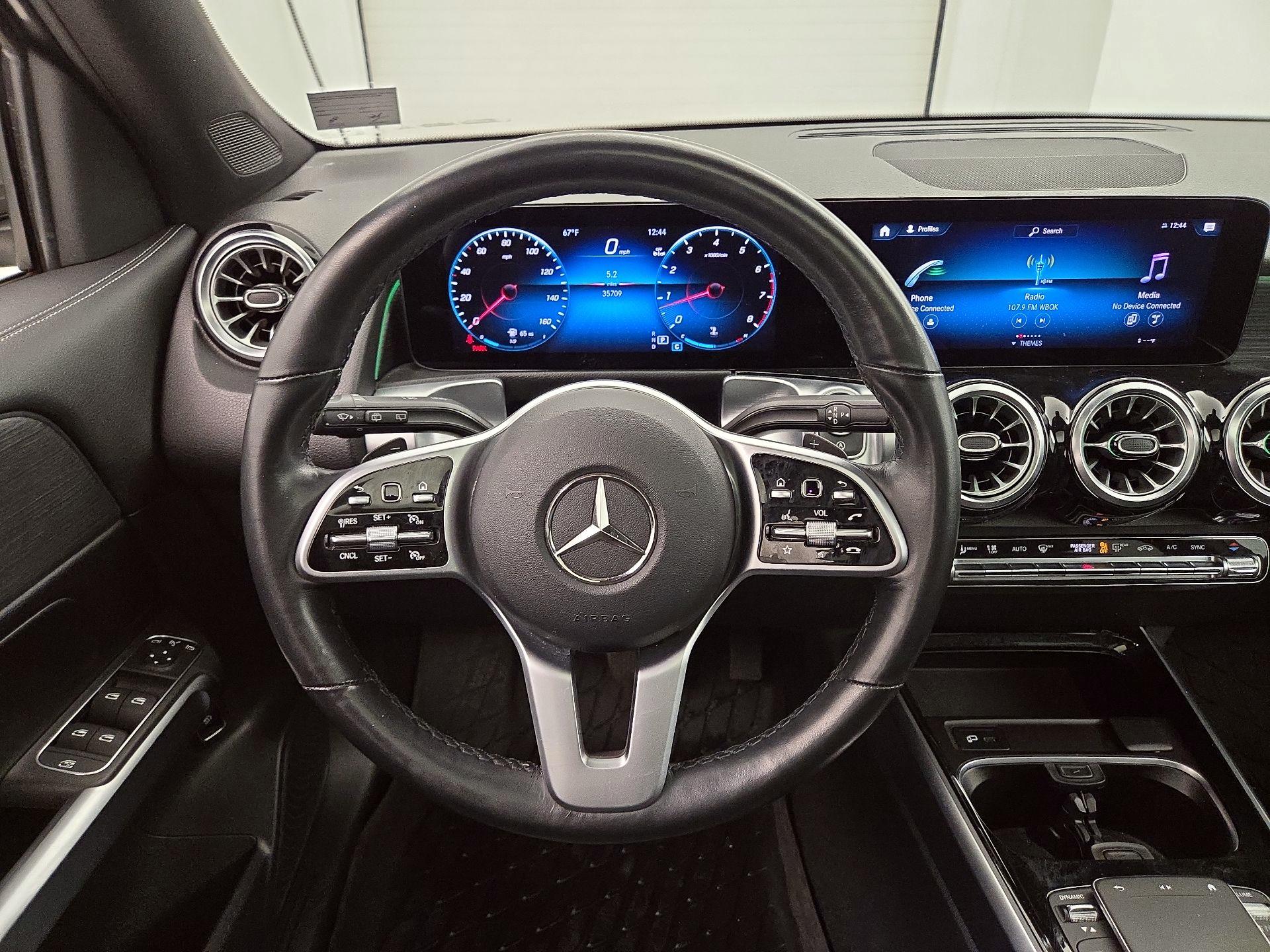 Thumbnail: 2023 Mercedes-Benz GLB - 10