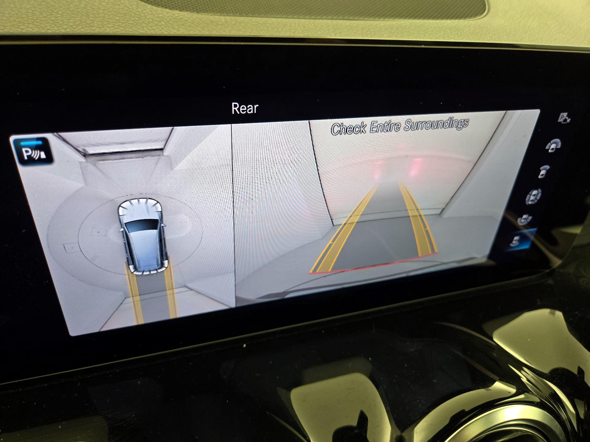 Thumbnail: 2023 Mercedes-Benz GLB - 14