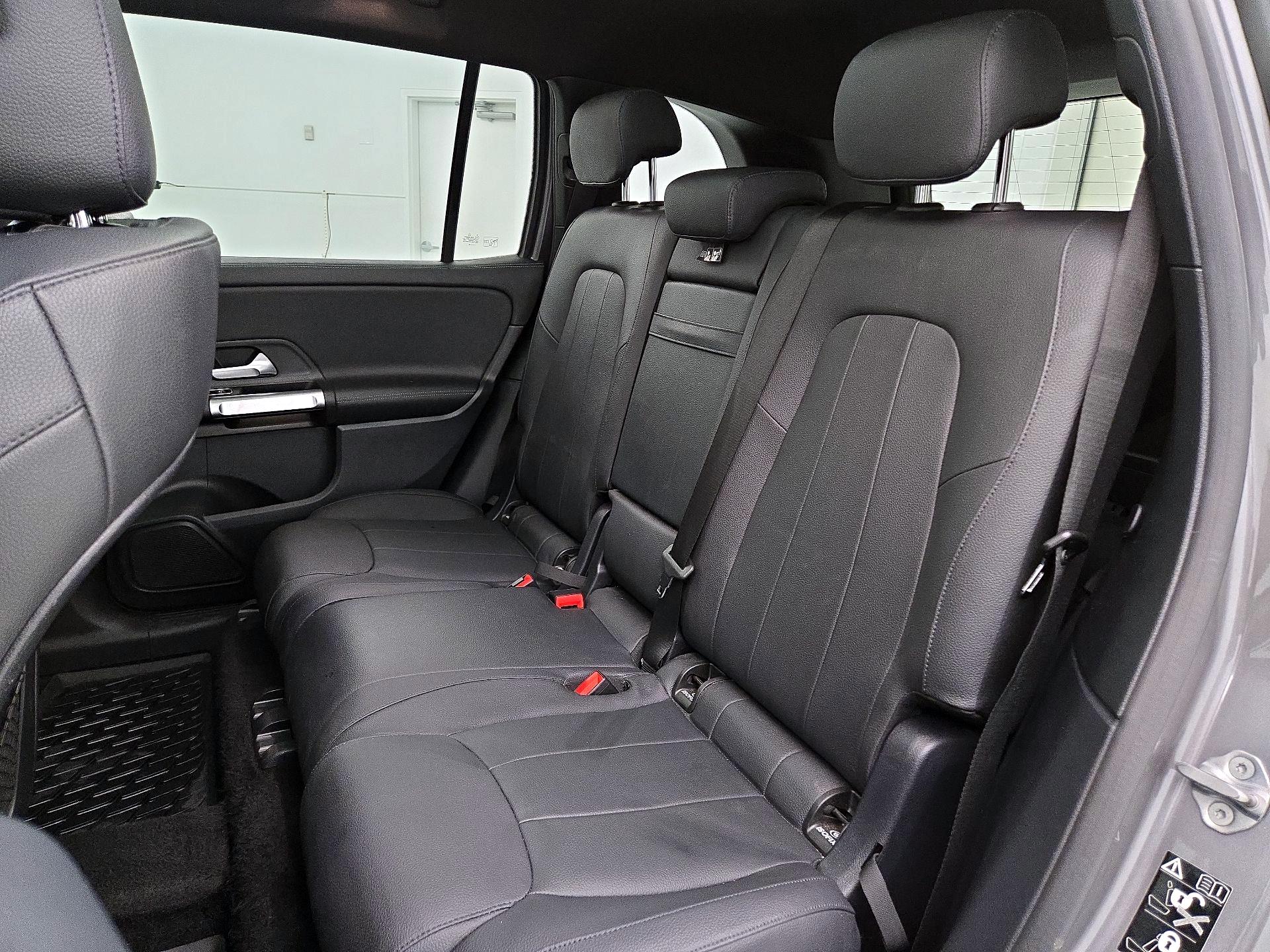 Thumbnail: 2023 Mercedes-Benz GLB - 20