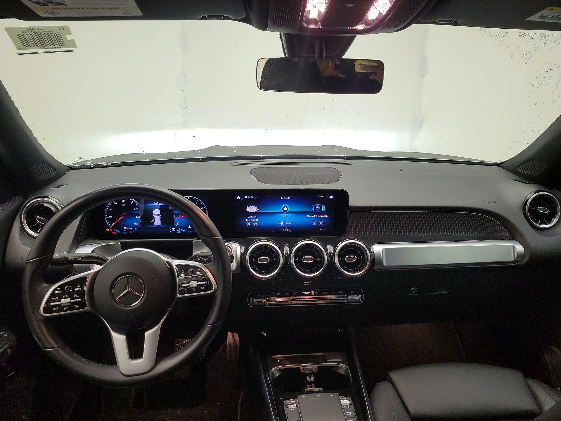 Thumbnail: 2022 Mercedes-Benz GLB - 8