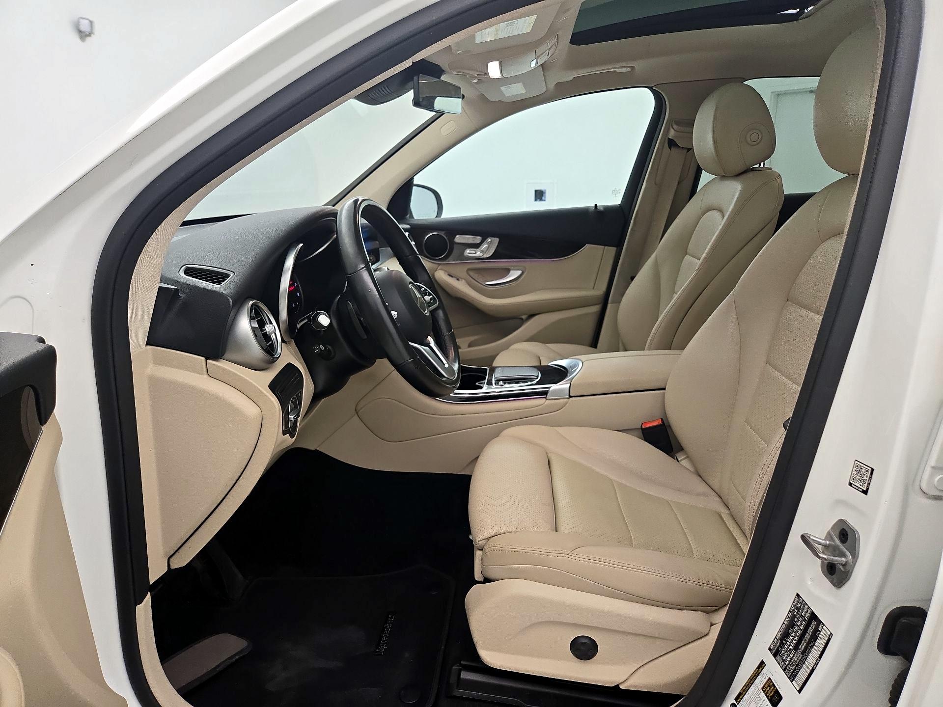 Thumbnail: 2022 Mercedes-Benz GLC - 11