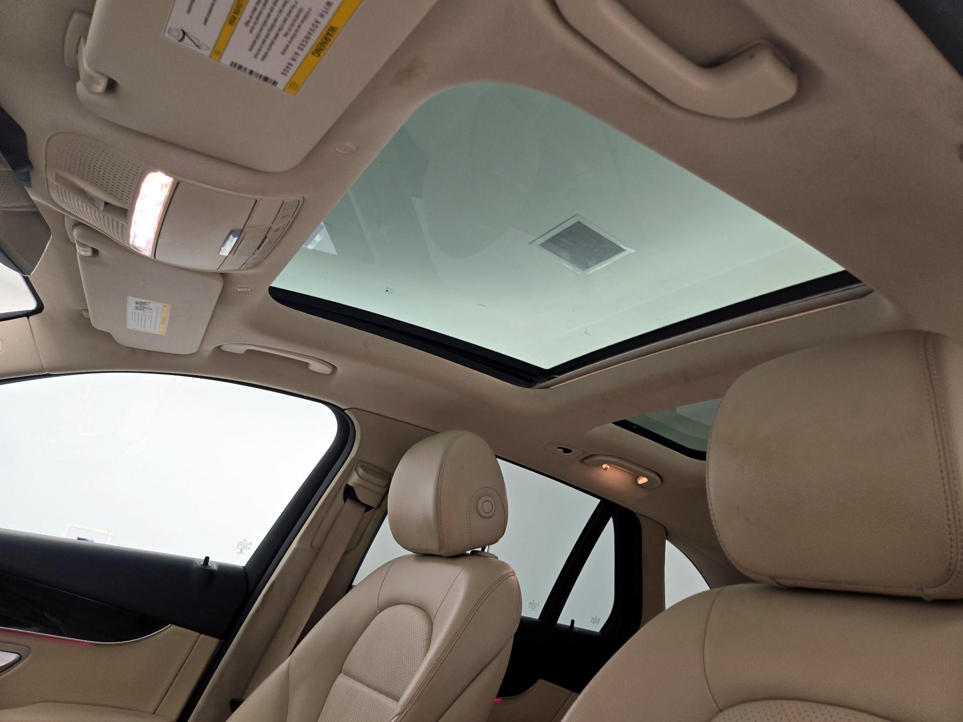 Thumbnail: 2022 Mercedes-Benz GLC - 20