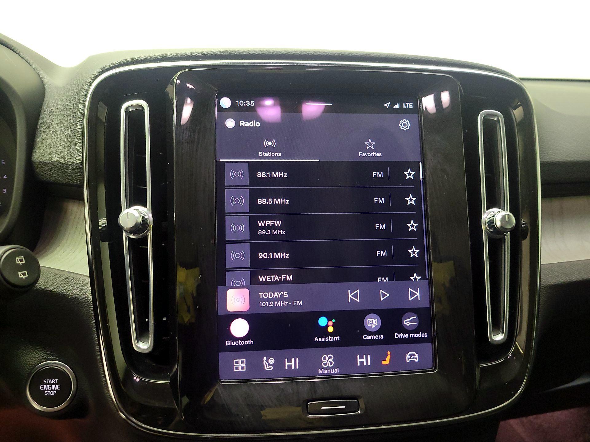 Thumbnail: 2024 Volvo XC40 - 13