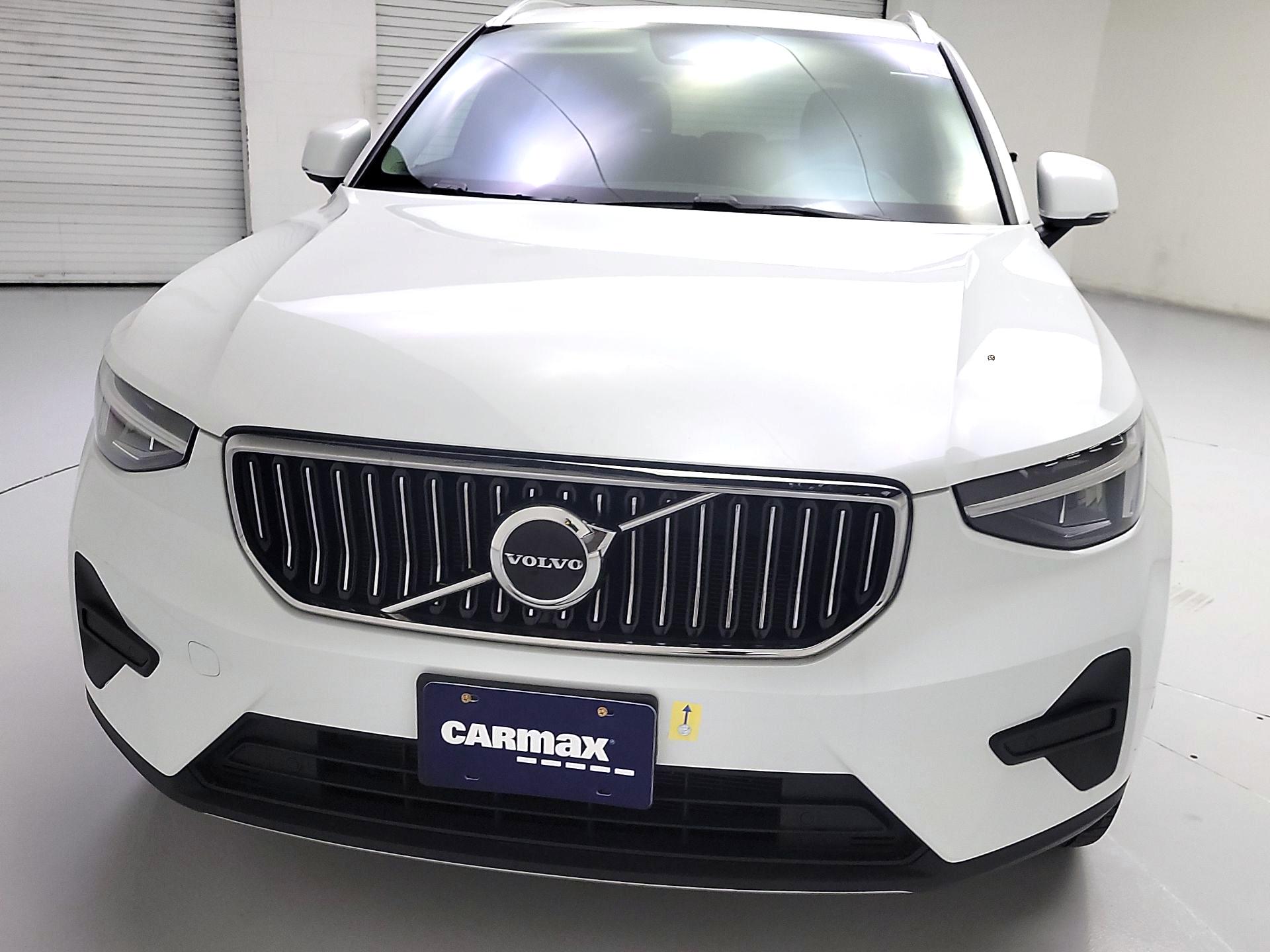 Thumbnail: 2024 Volvo XC40 - 2