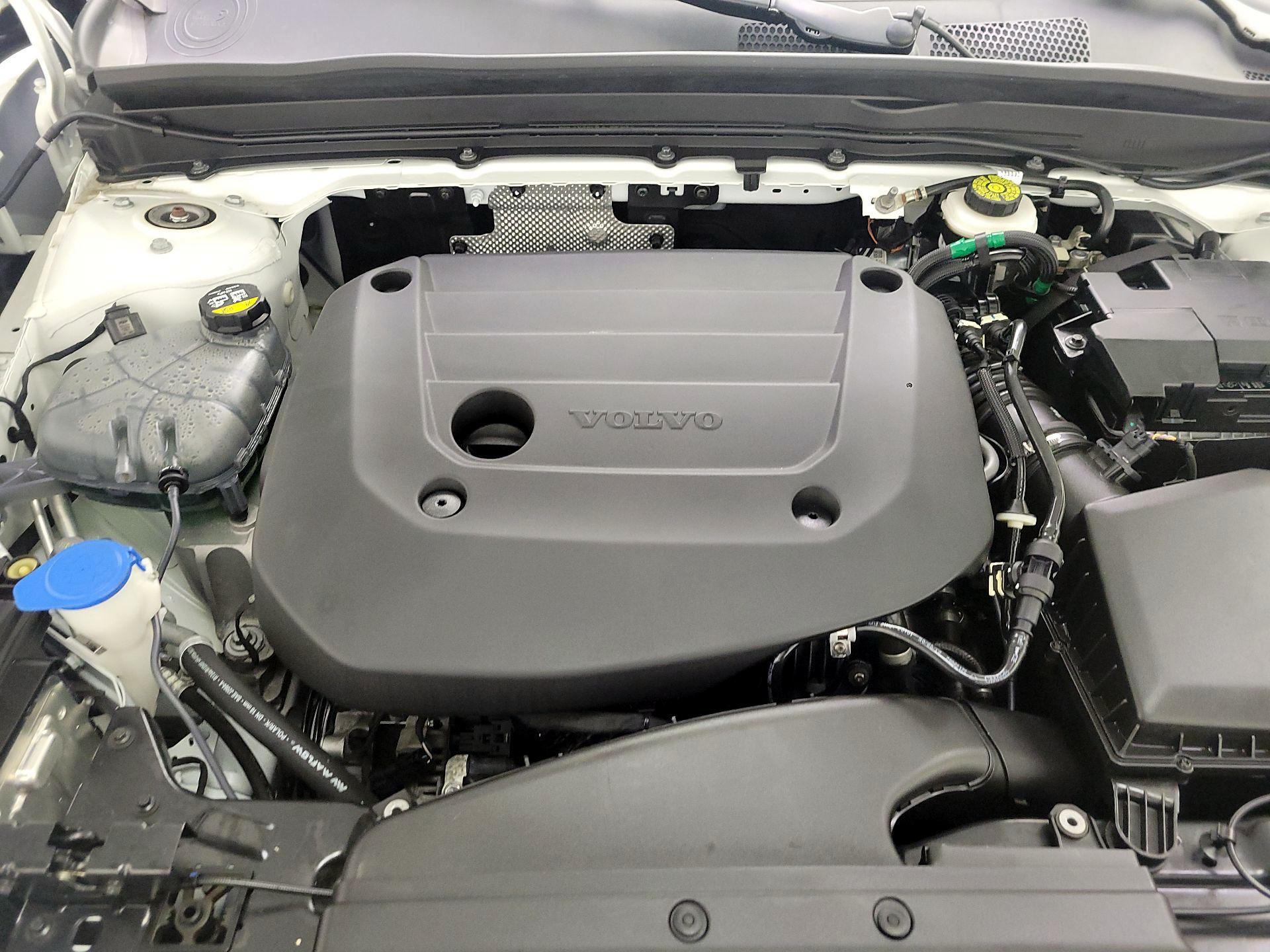 Thumbnail: 2024 Volvo XC40 - 19