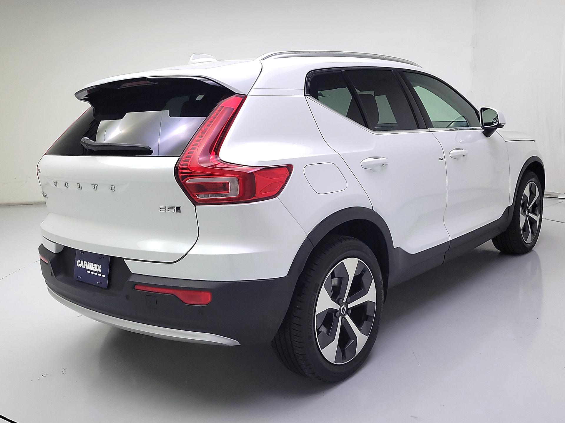 Thumbnail: 2024 Volvo XC40 - 5