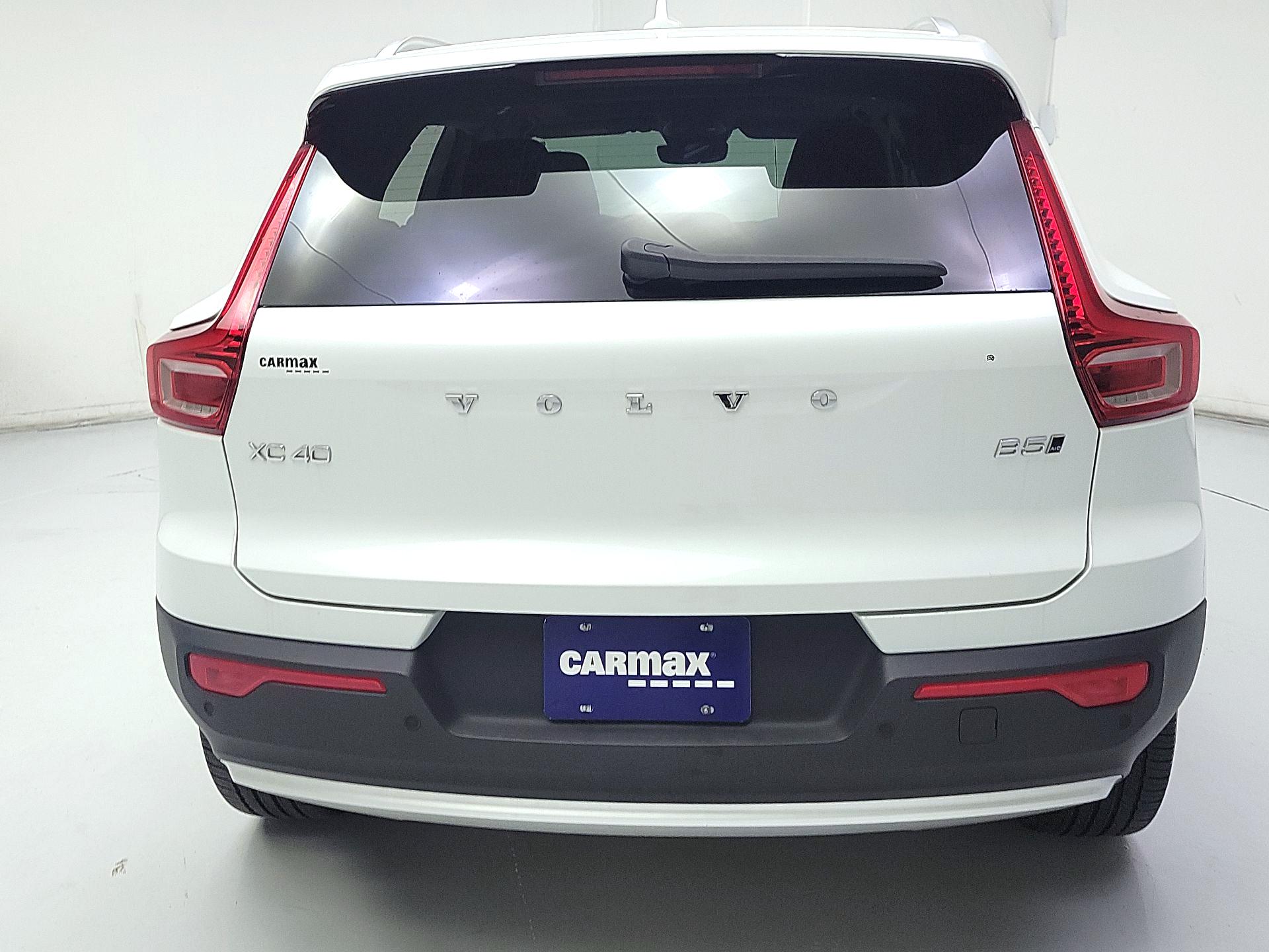 Thumbnail: 2024 Volvo XC40 - 6