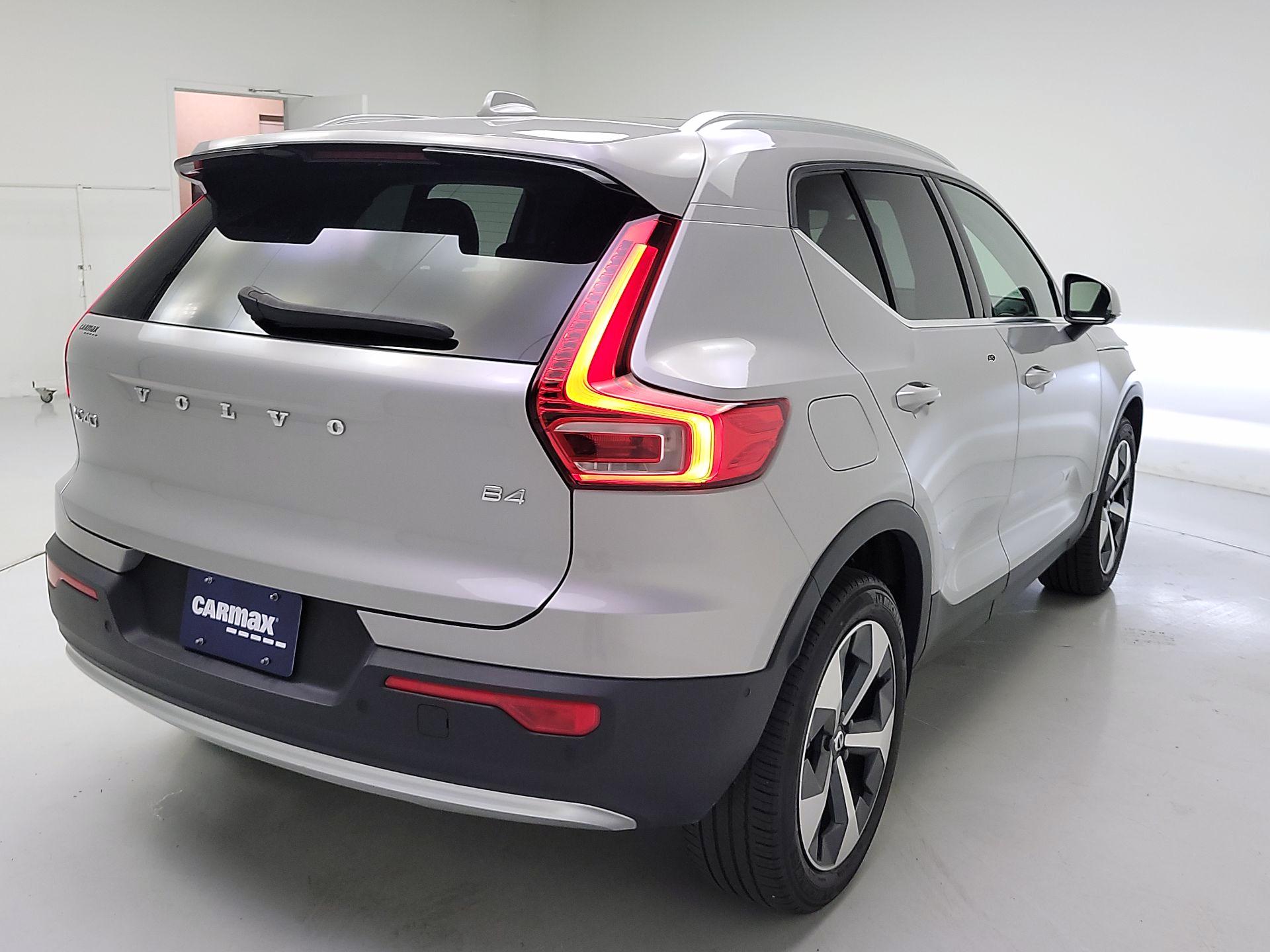 Thumbnail: 2023 Volvo XC40 - 5