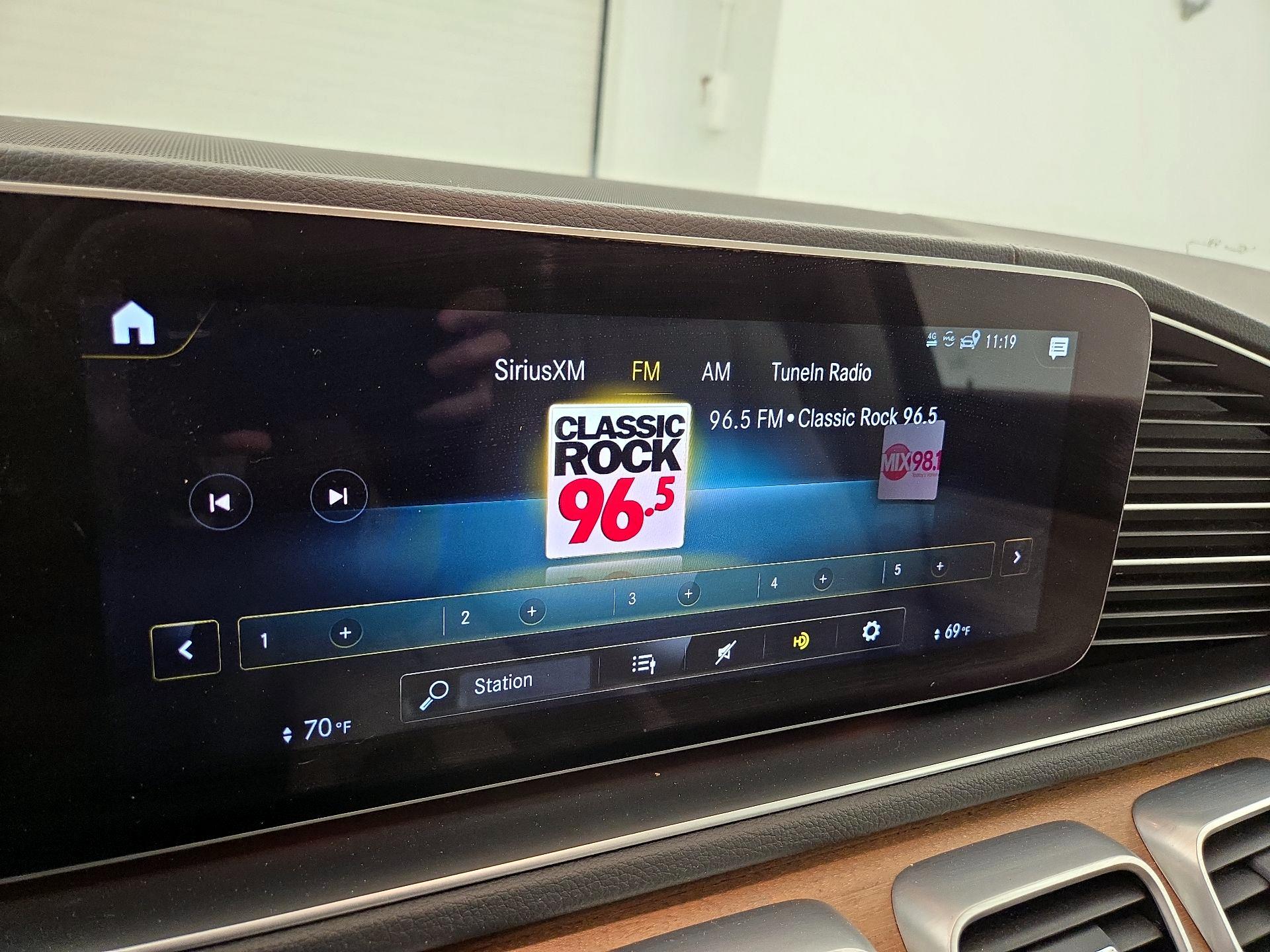 Thumbnail: 2021 Mercedes-Benz GLS - 16