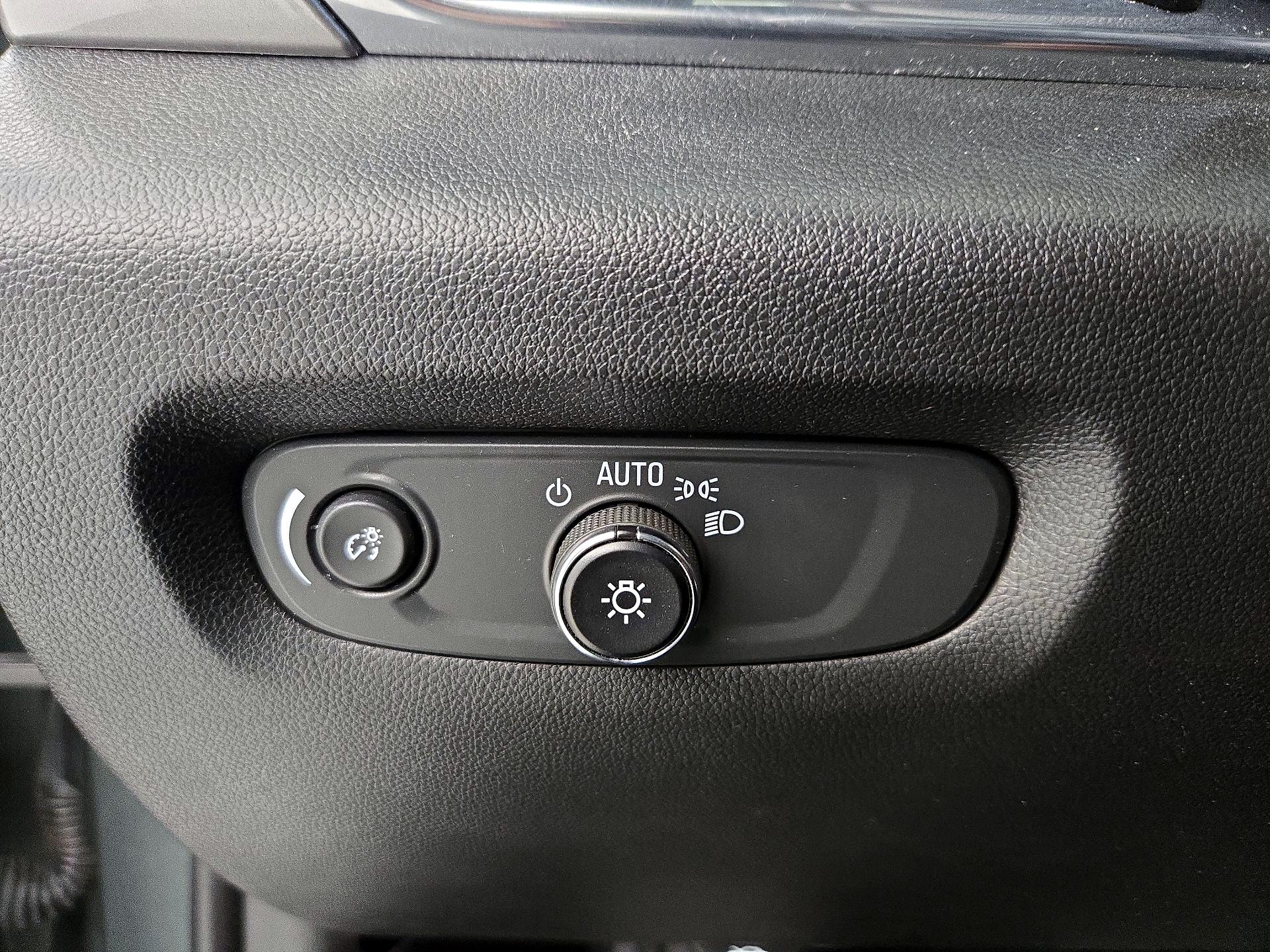 Thumbnail: 2023 Chevrolet Traverse - 13